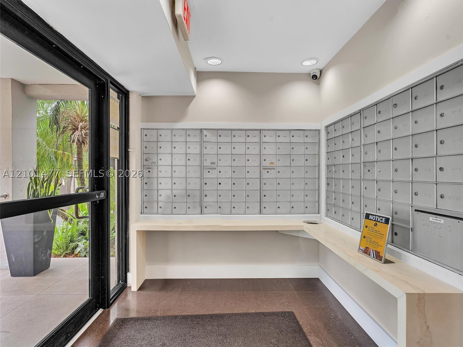 2500 NE 135th St #C502, North Miami FL 33181