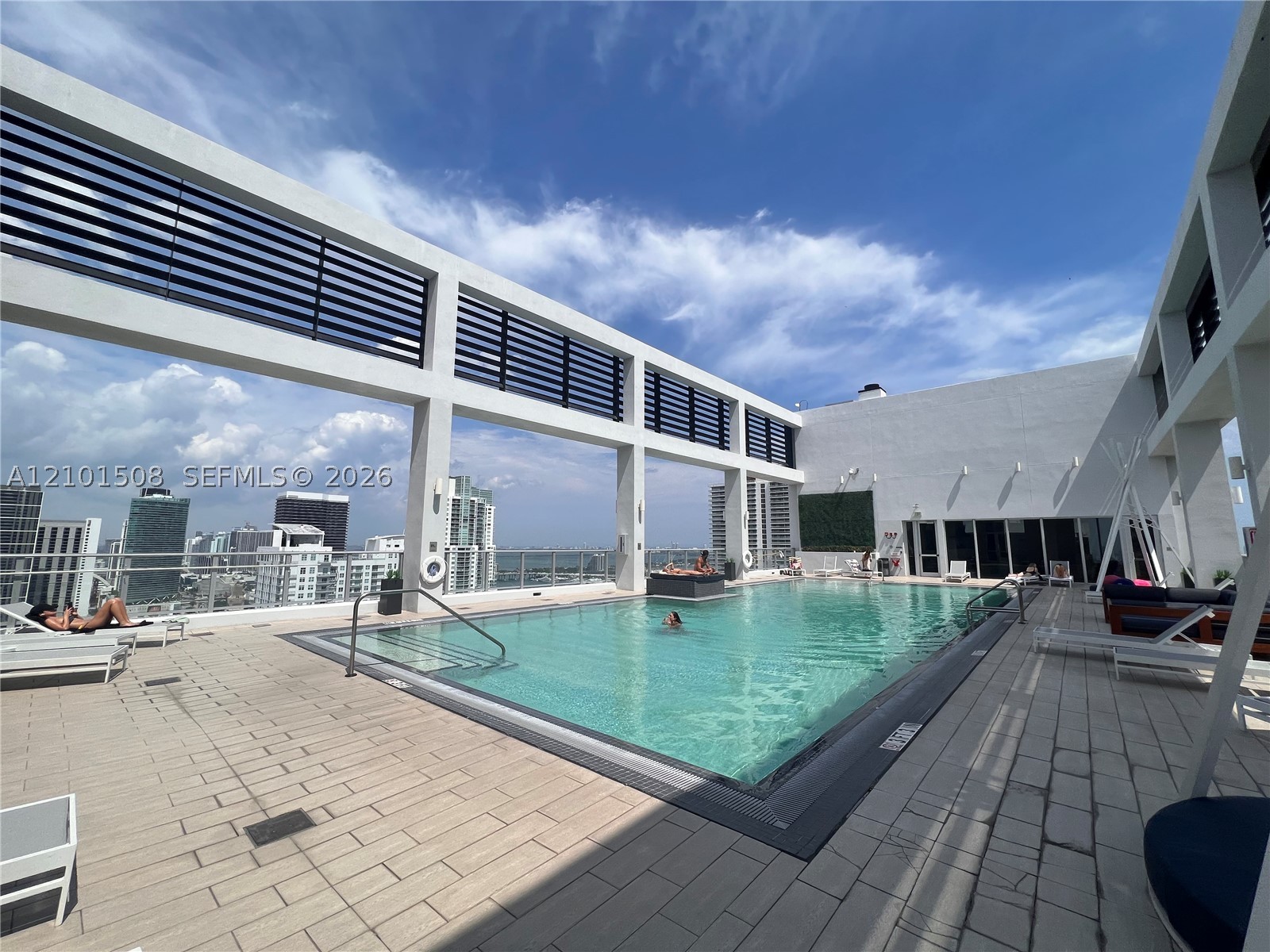 151 SE 1st St #2907, Miami FL 33131