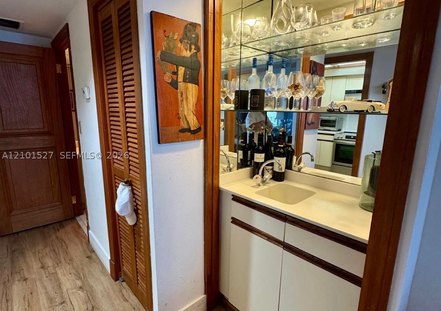 520 Brickell Key Dr #A1811, Miami FL 33131
