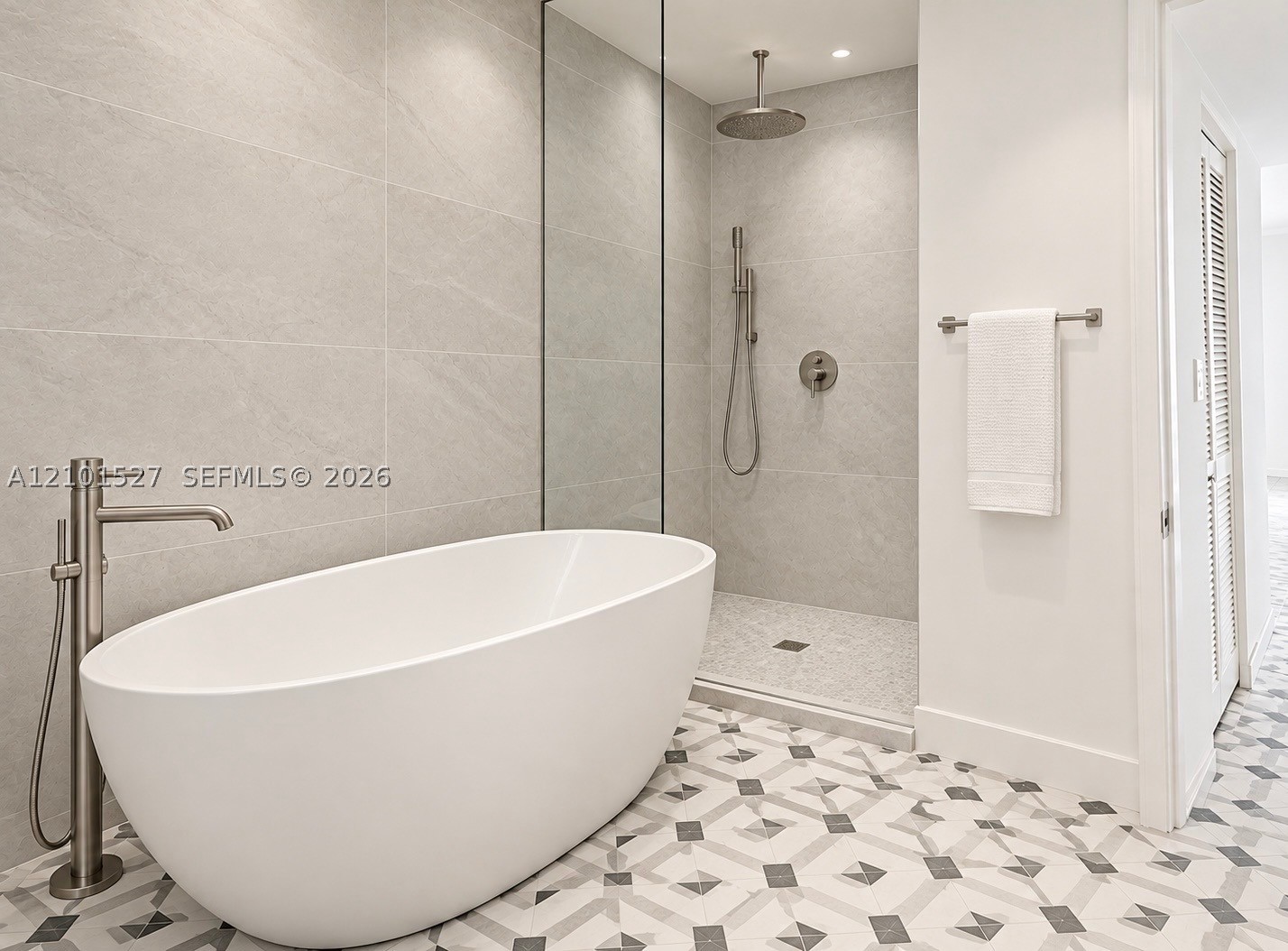 520 Brickell Key Dr #A1811, Miami FL 33131