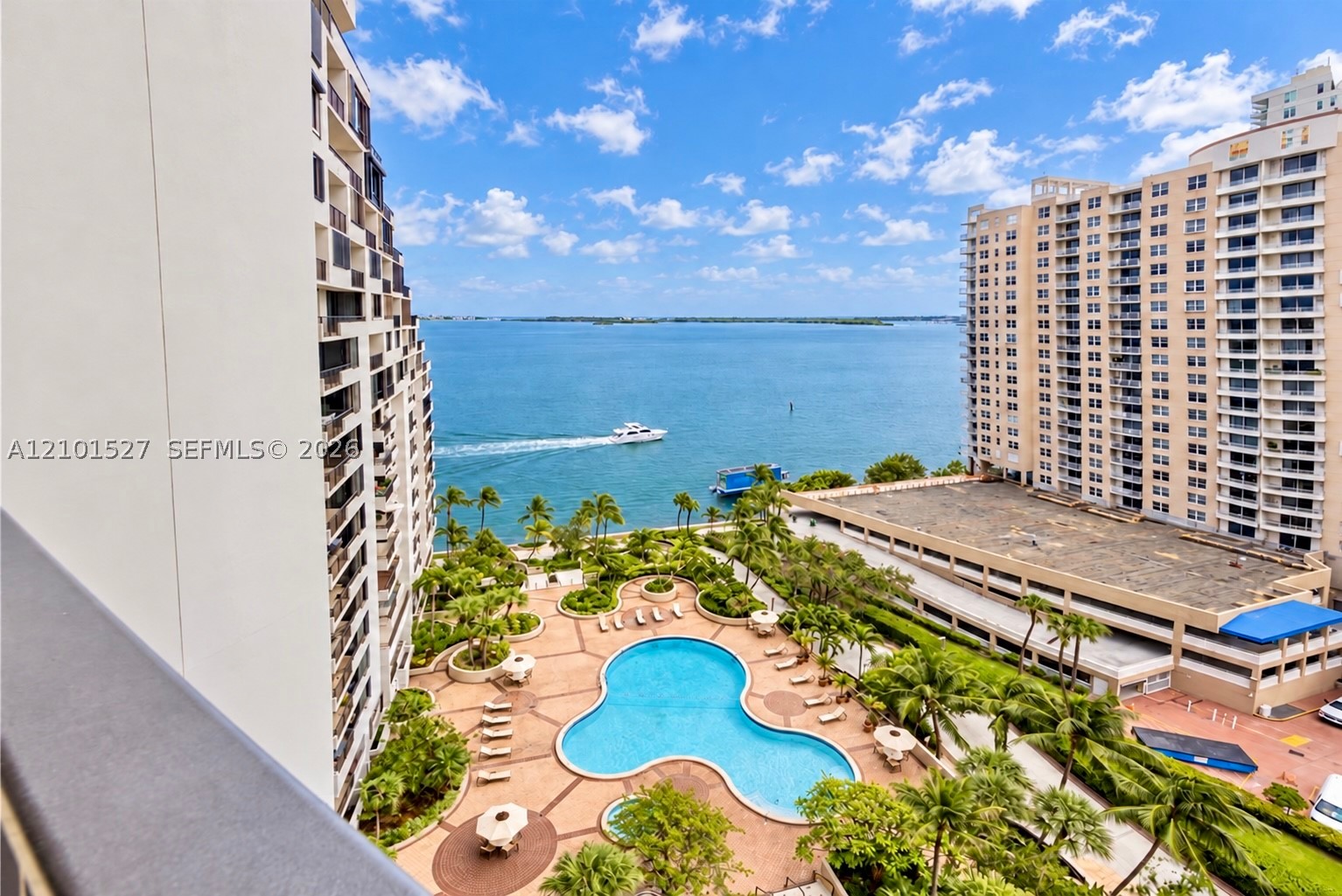 520 Brickell Key Dr #A1811, Miami FL 33131