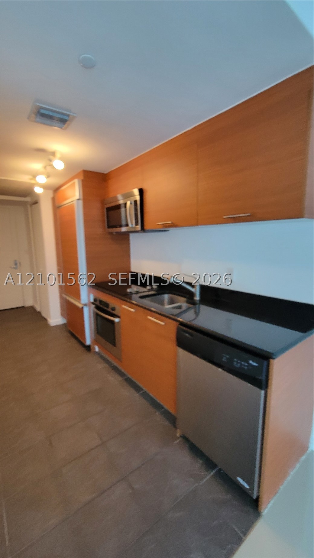 50 Biscayne Blvd #1503, Miami FL 33132