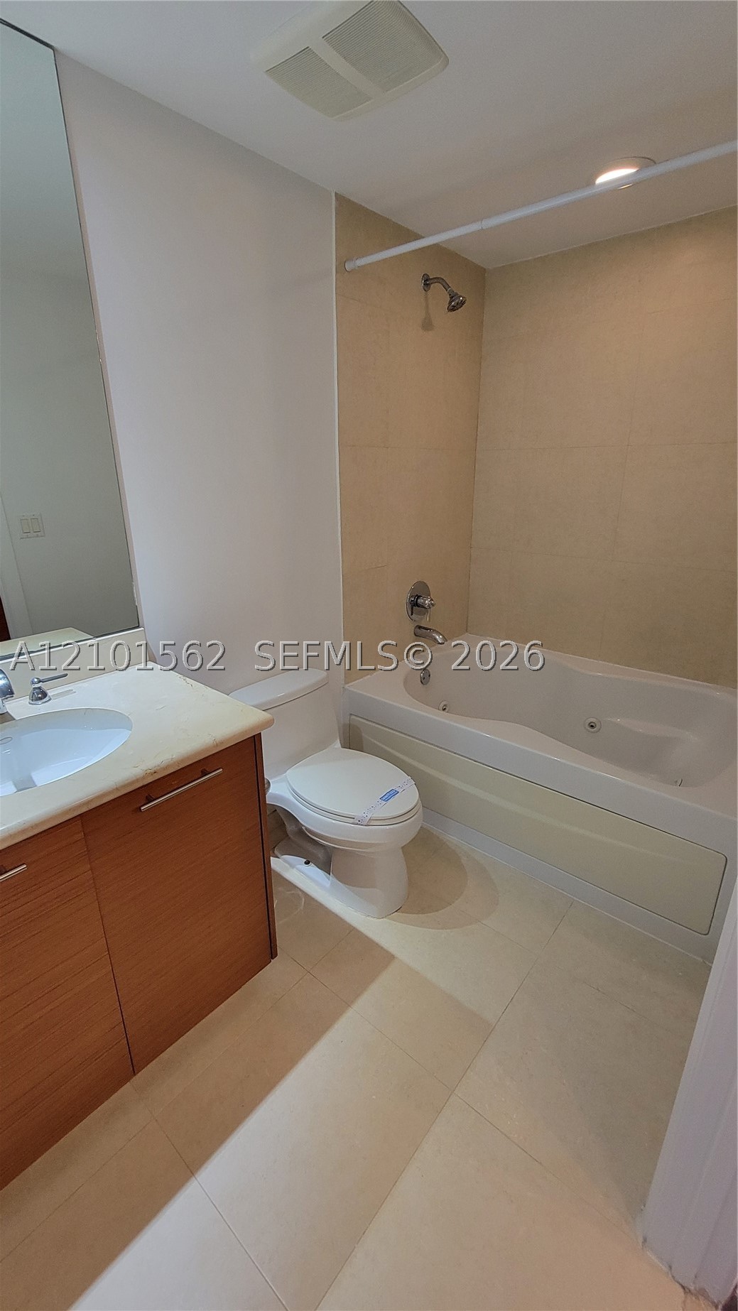 50 Biscayne Blvd #1503, Miami FL 33132