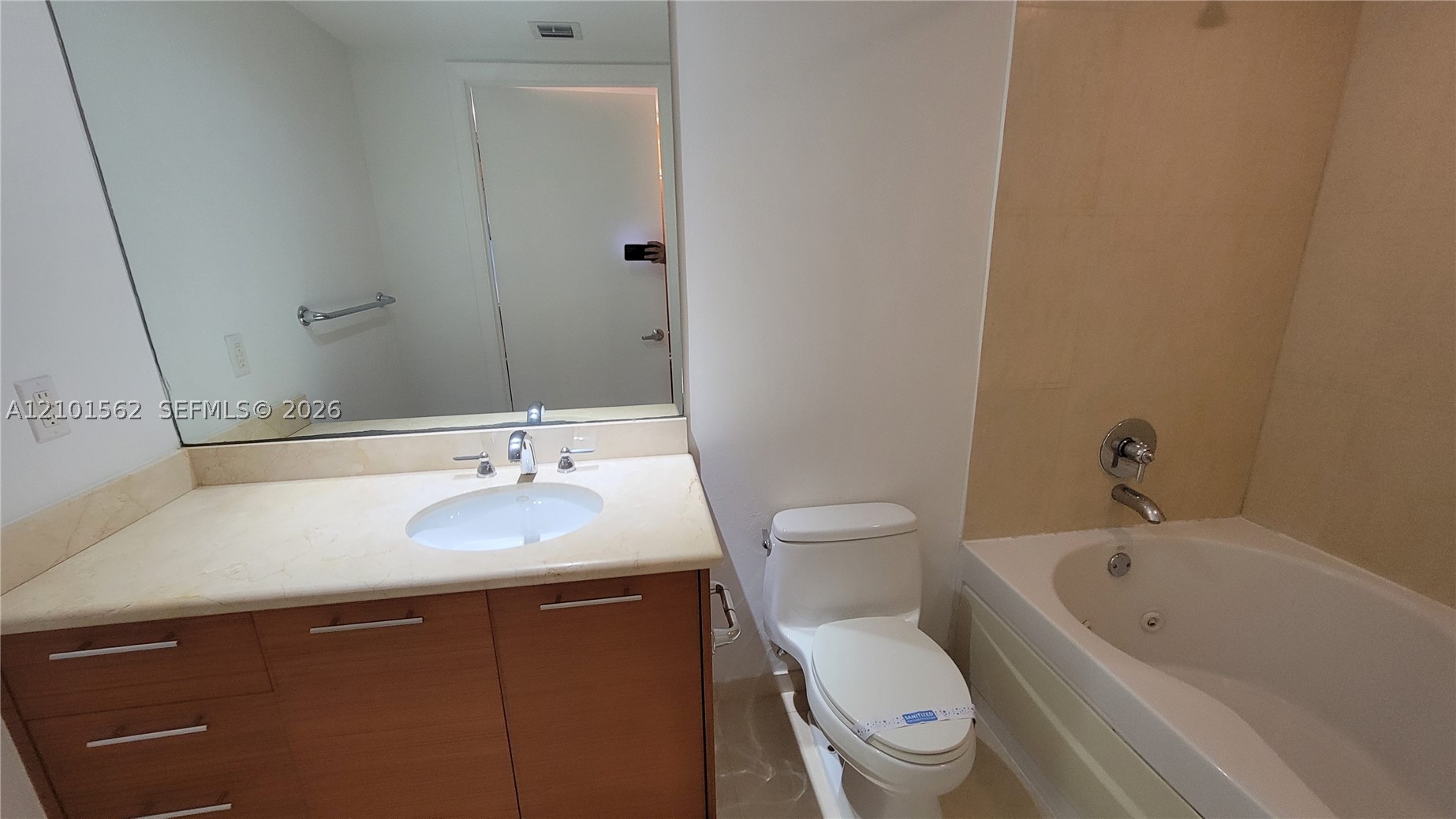 50 Biscayne Blvd #1503, Miami FL 33132