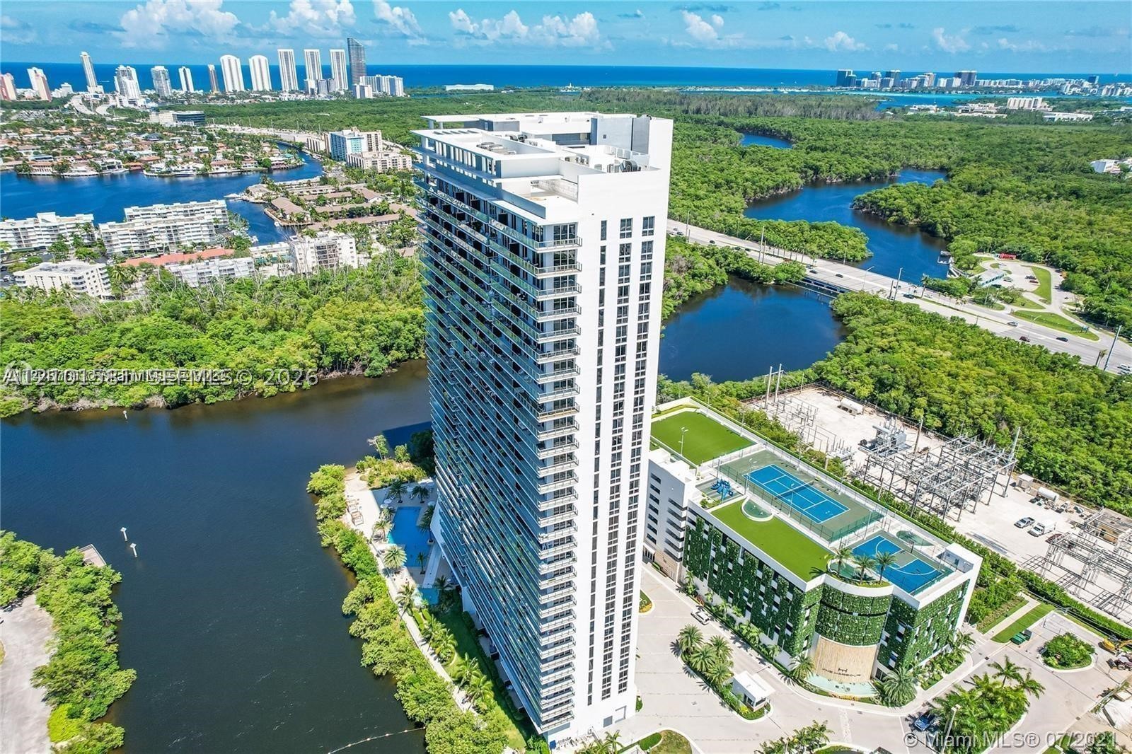 16385 Biscayne Blvd #2406, North Miami Beach FL 33160