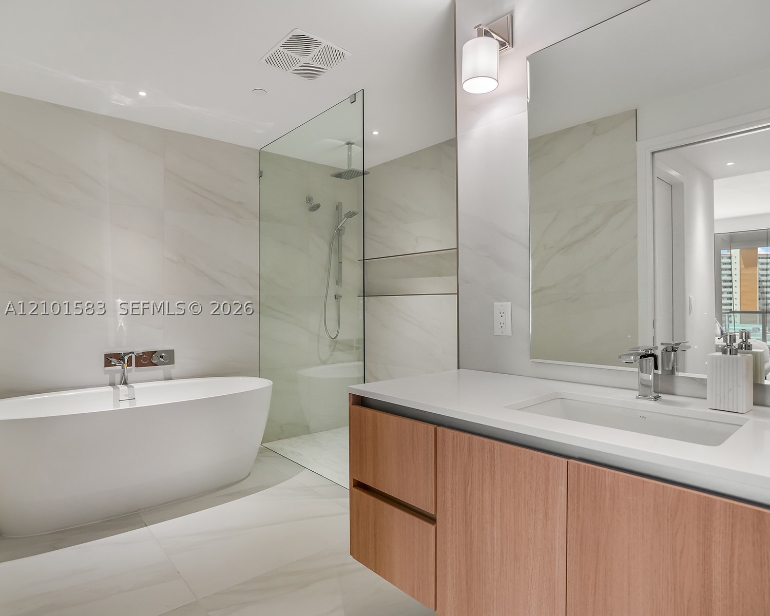 407 N Riverside Dr #604, Pompano Beach FL 33062
