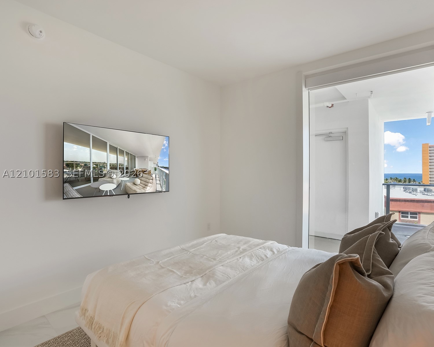 407 N Riverside Dr #604, Pompano Beach FL 33062