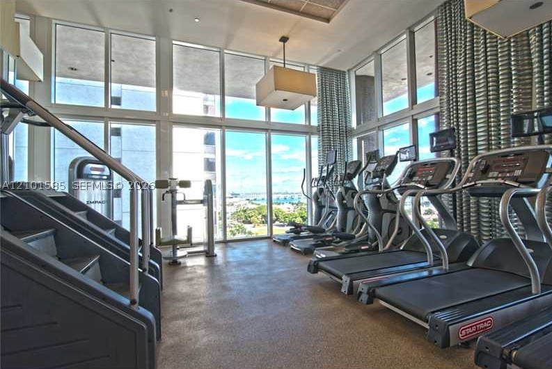 50 Biscayne Blvd #1403, Miami FL 33132