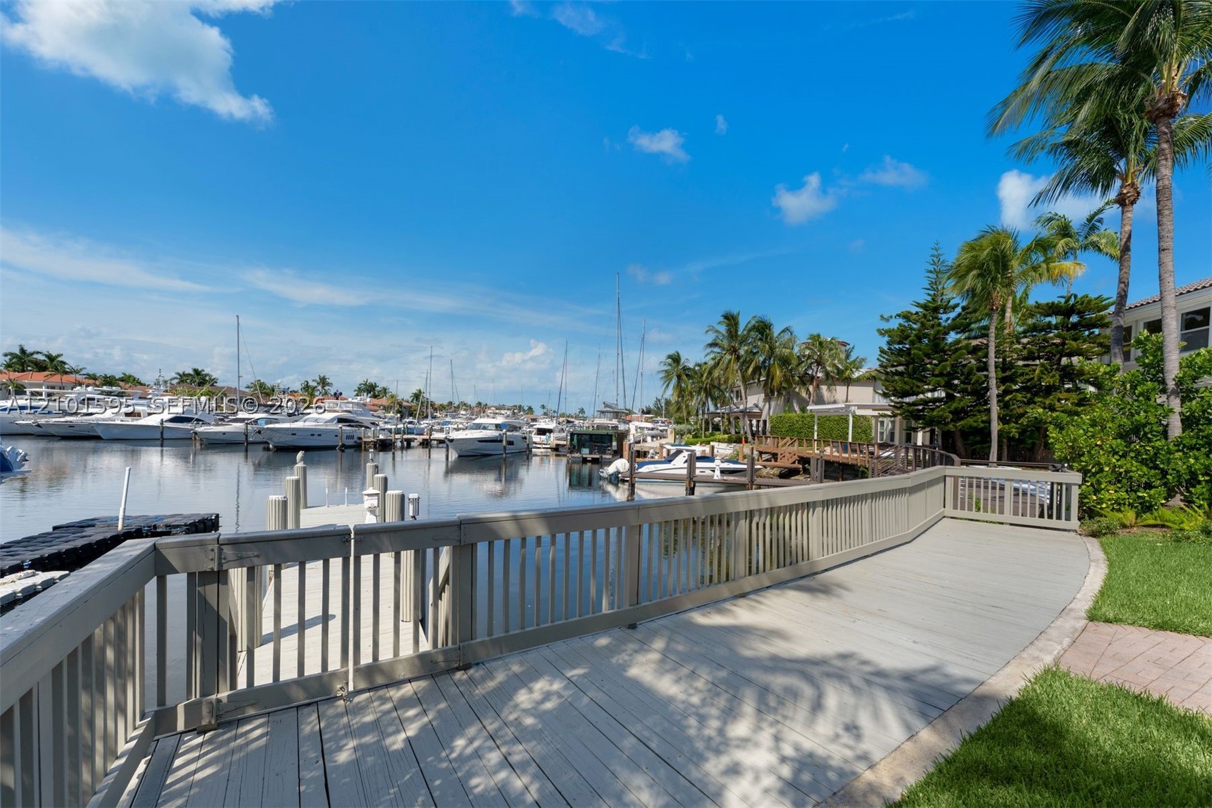 1426 Commodore Way, Hollywood FL 33019