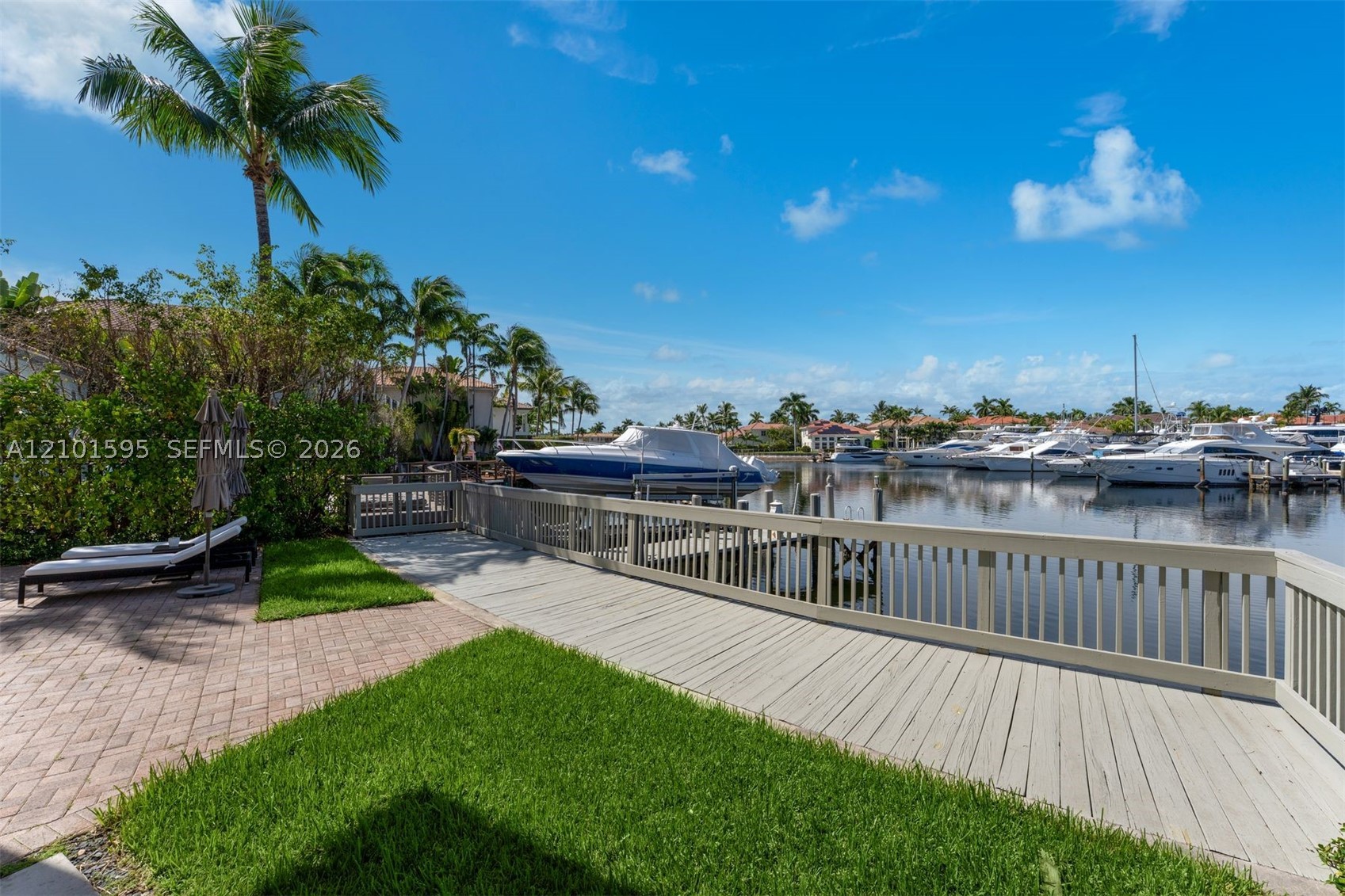 1426 Commodore Way, Hollywood FL 33019