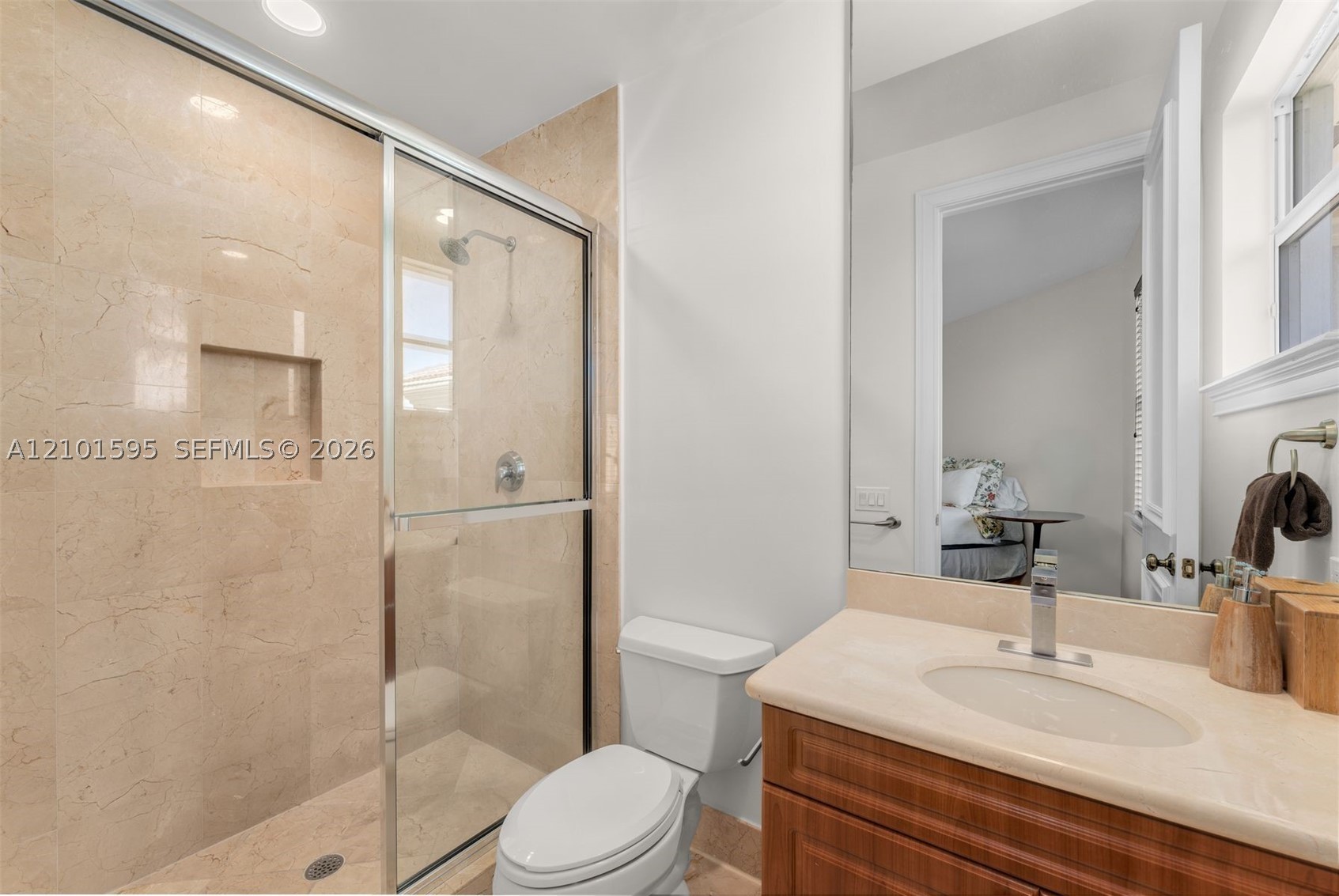 1426 Commodore Way, Hollywood FL 33019