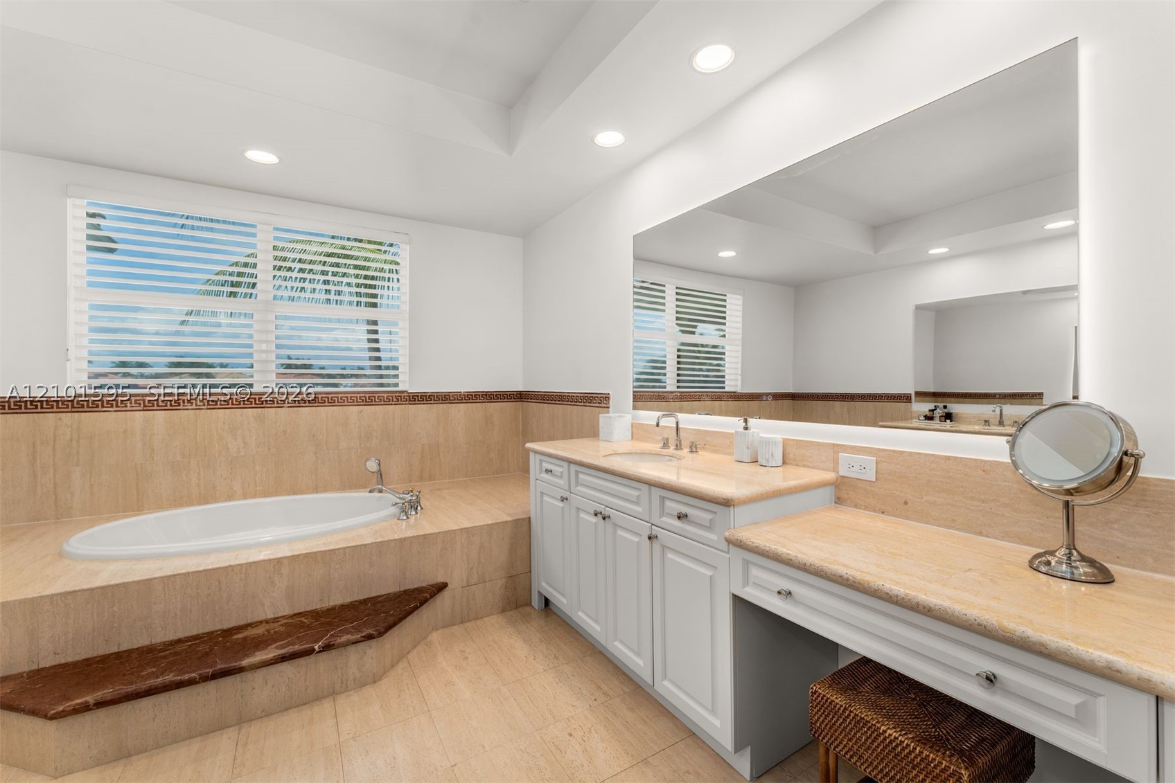 1426 Commodore Way, Hollywood FL 33019