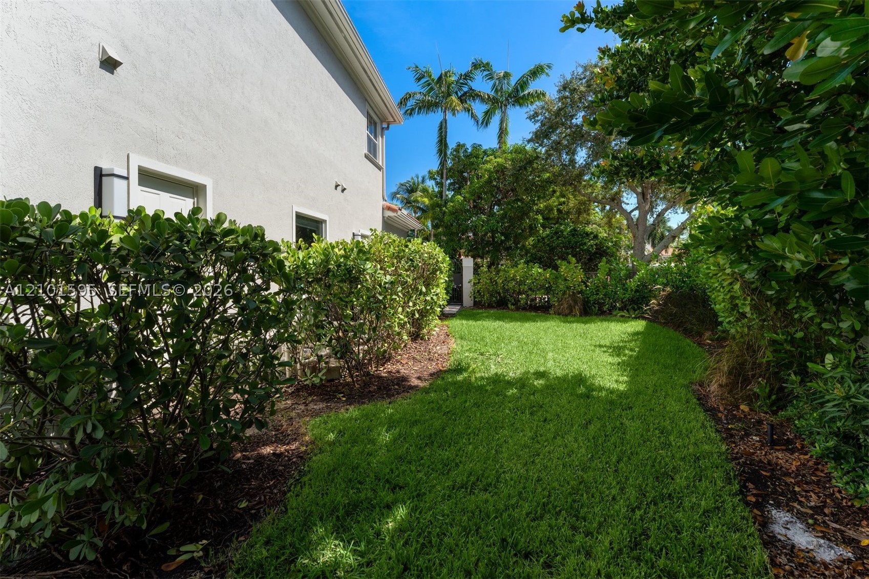 1426 Commodore Way, Hollywood FL 33019