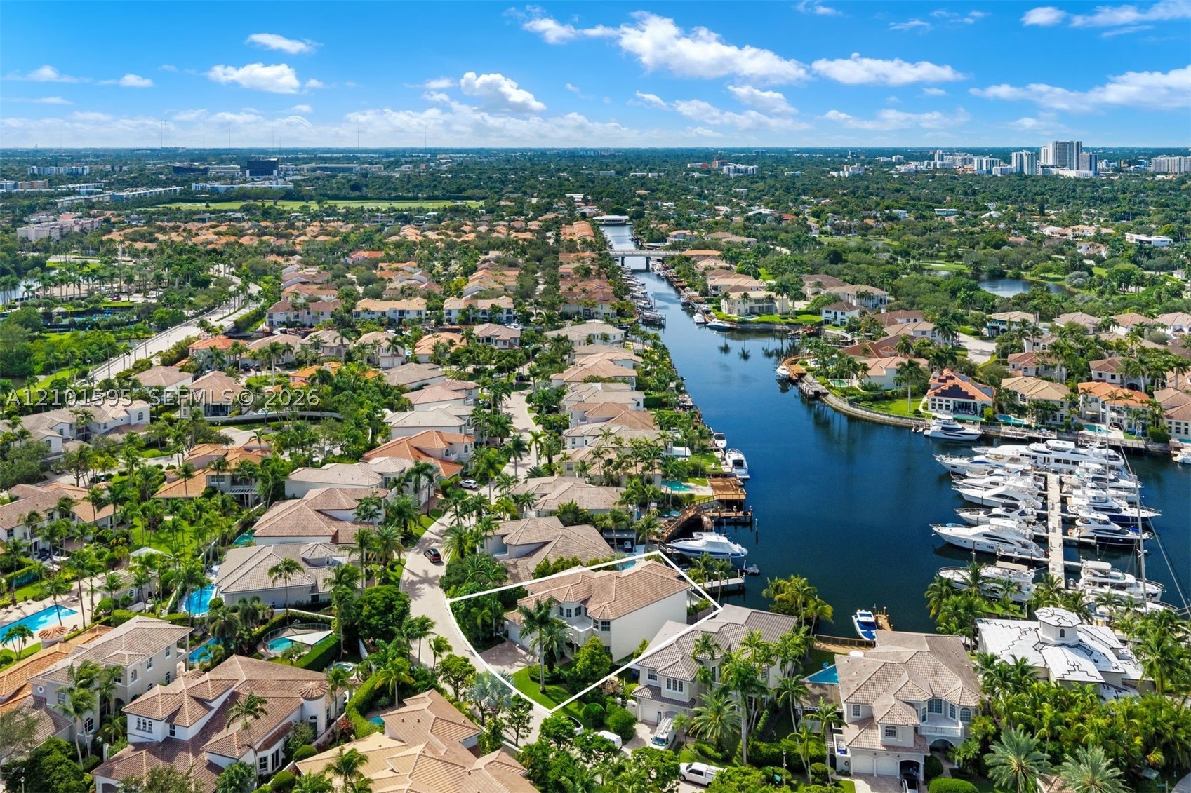 1426 Commodore Way, Hollywood FL 33019