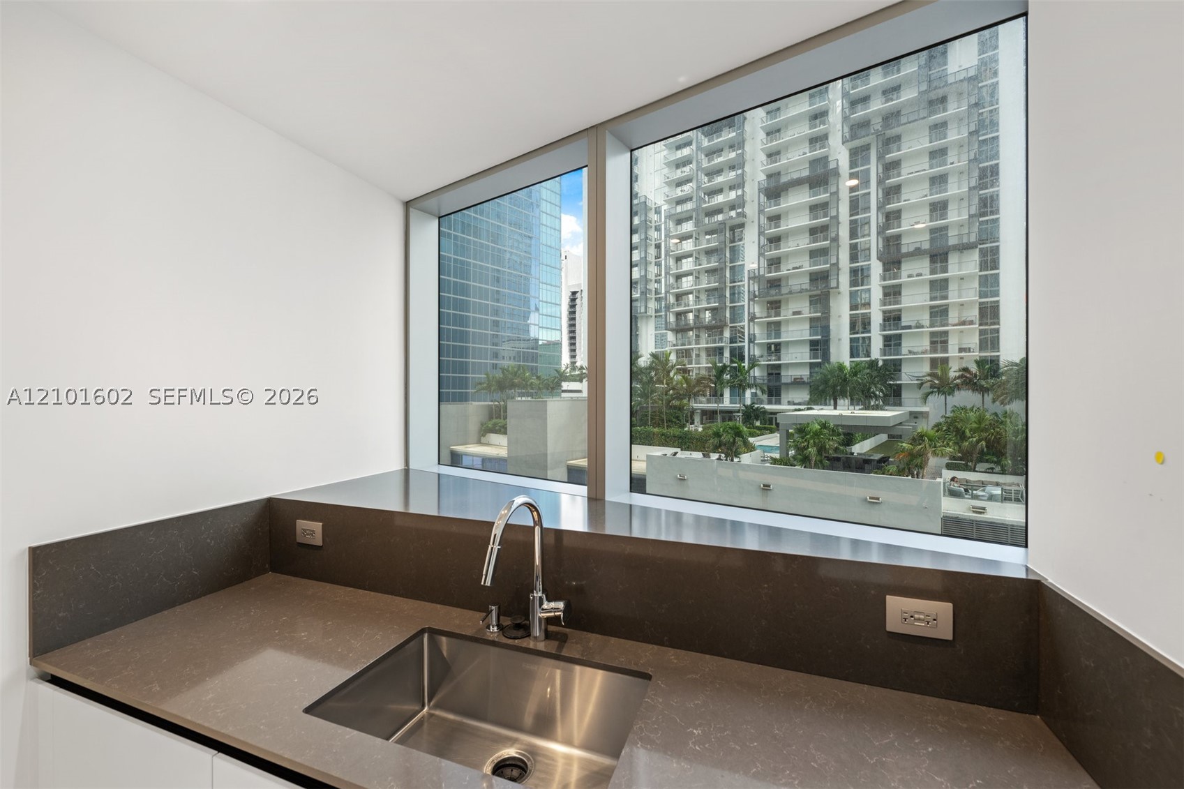 300 Biscayne Boulevard Way #1205C, Miami FL 33131