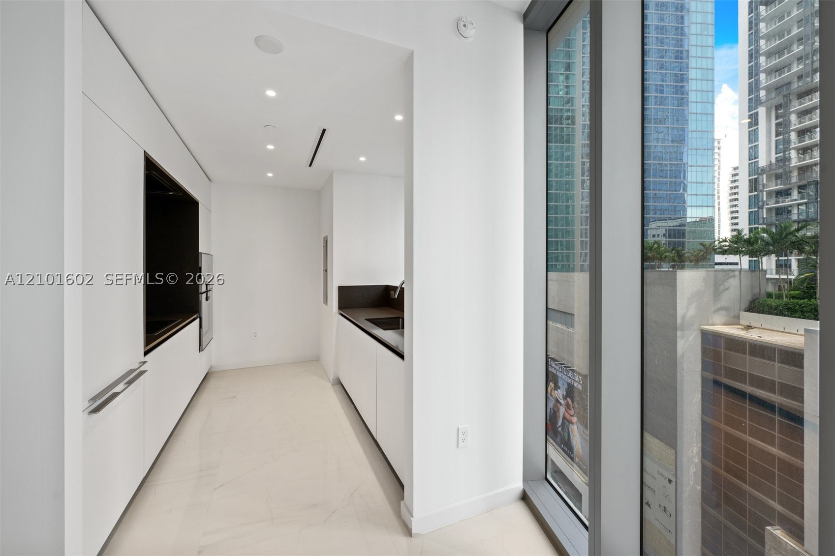 300 Biscayne Boulevard Way #1205C, Miami FL 33131