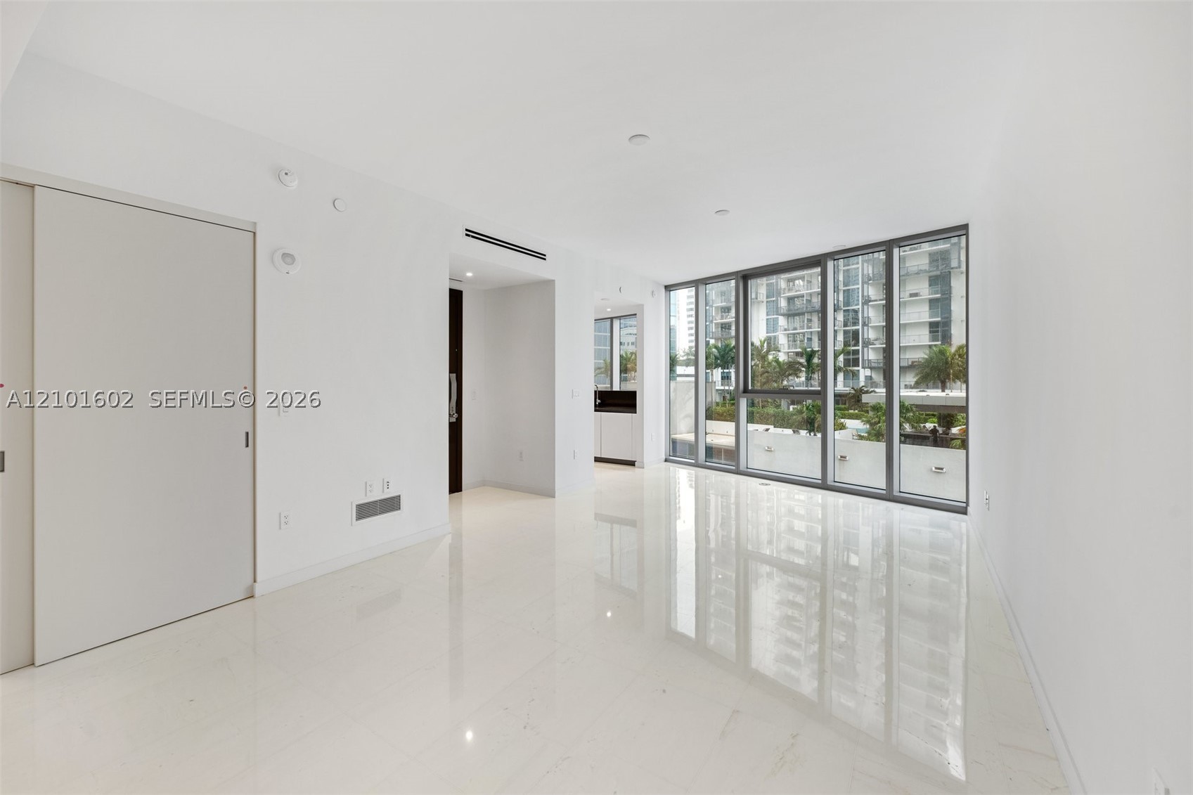 300 Biscayne Boulevard Way #1205C, Miami FL 33131