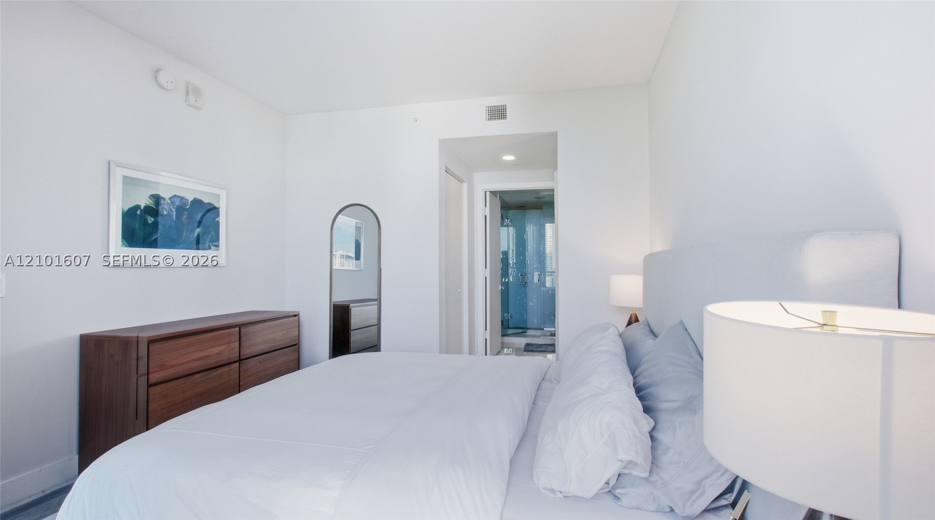 121 NE 34th St #1106A, Miami FL 33137