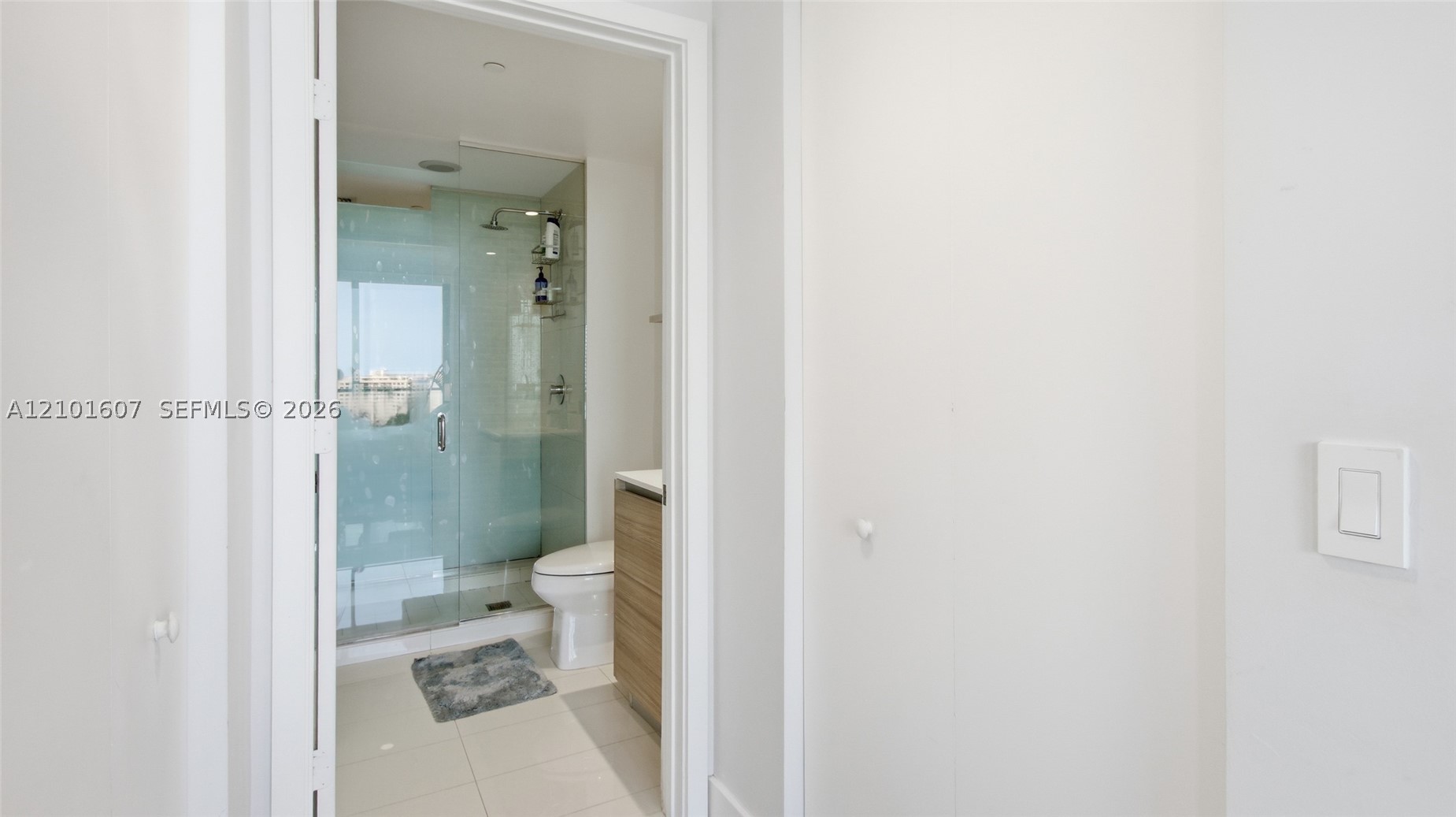 121 NE 34th St #1106A, Miami FL 33137