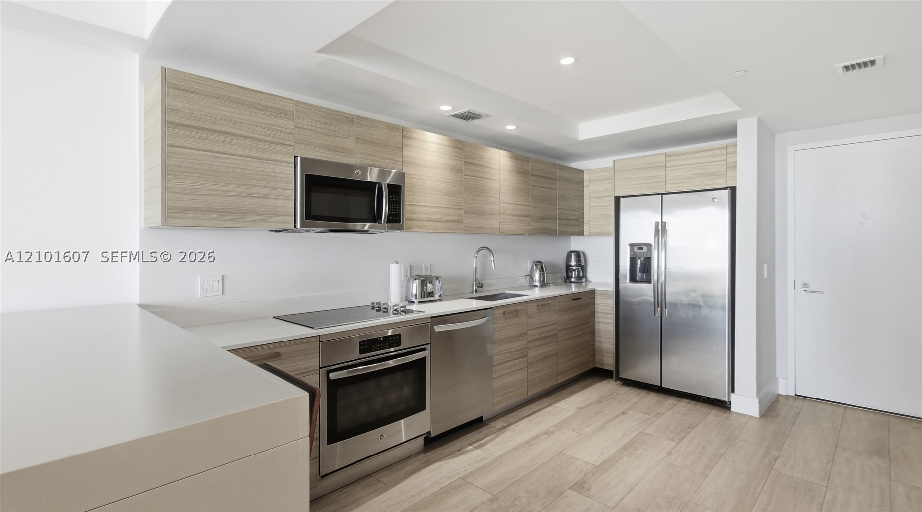 121 NE 34th St #1106A, Miami FL 33137