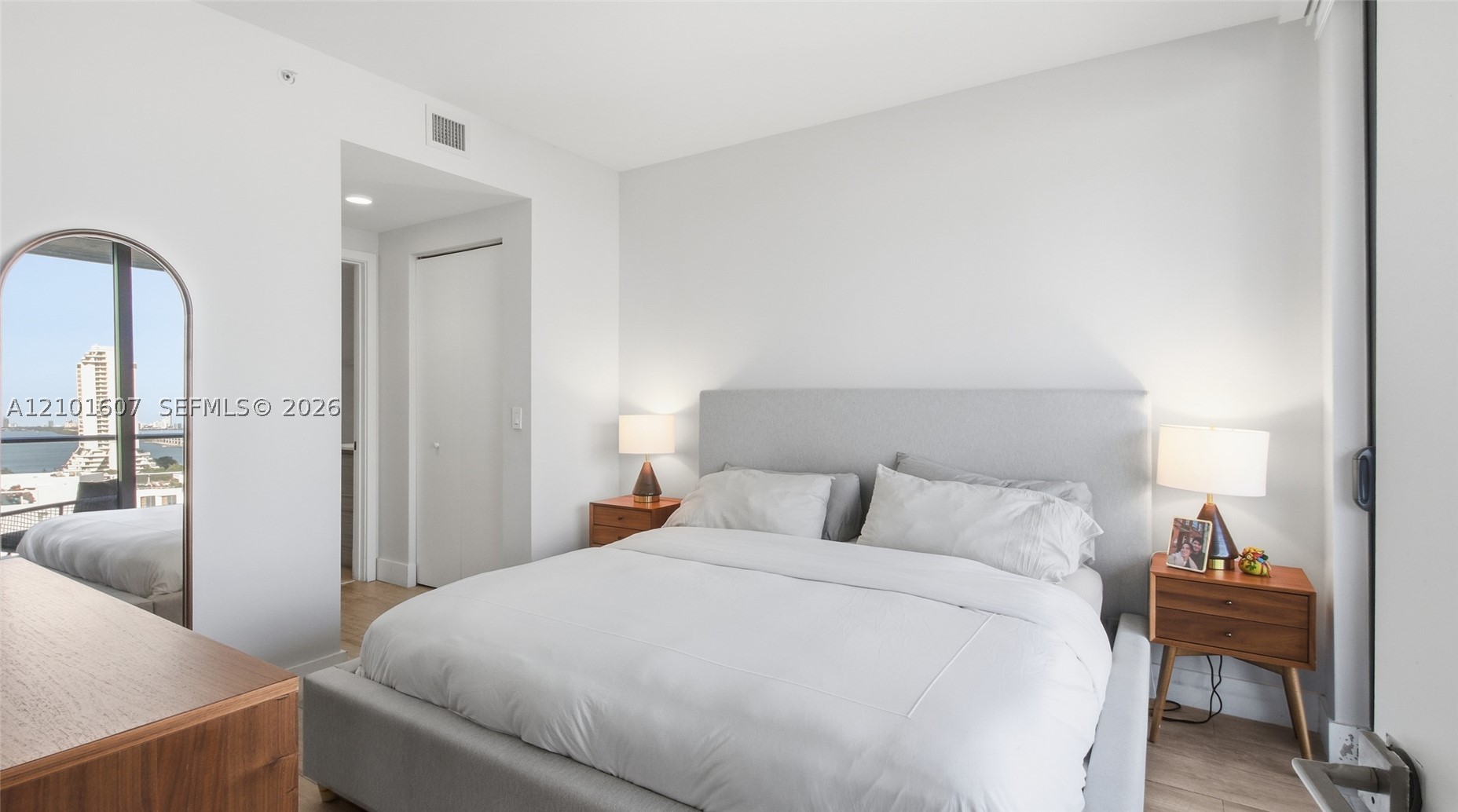 121 NE 34th St #1106A, Miami FL 33137