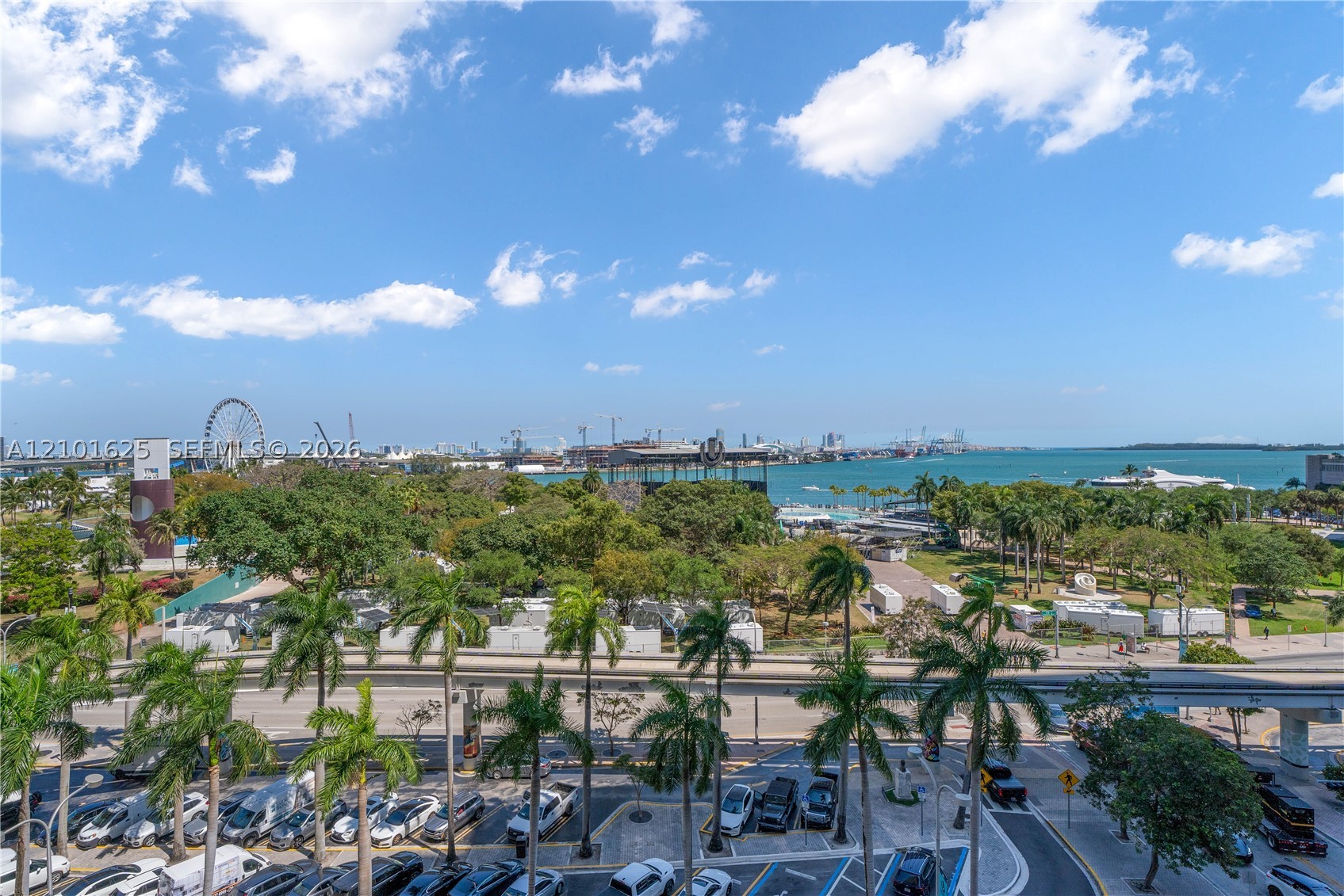 50 Biscayne Blvd #811, Miami FL 33132