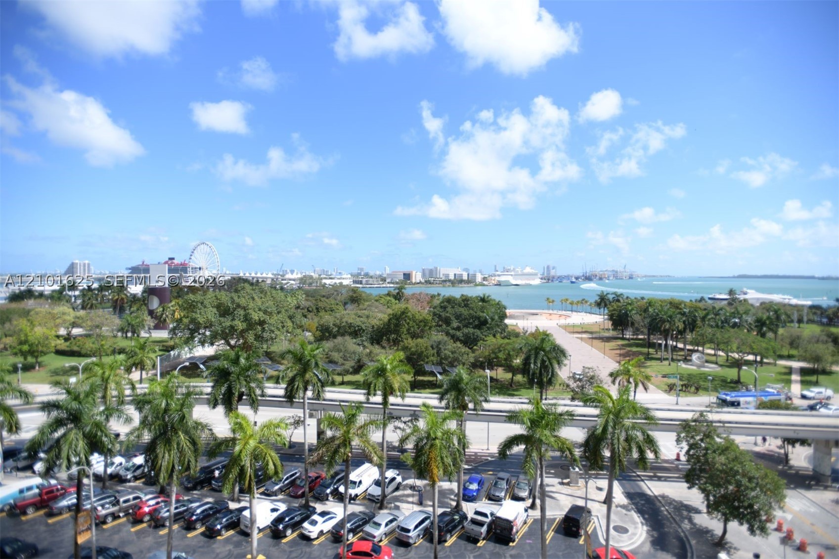 50 Biscayne Blvd #811, Miami FL 33132