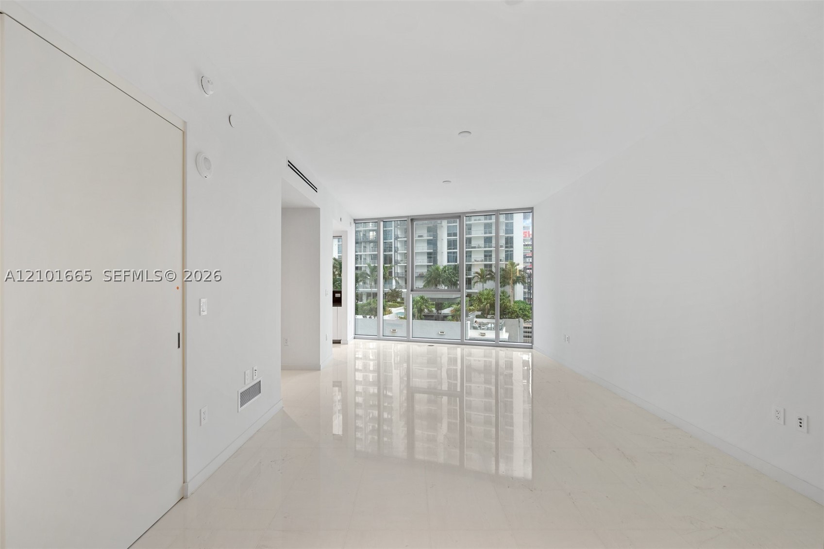 300 Biscayne Boulevard Way #1205C, Miami FL 33131