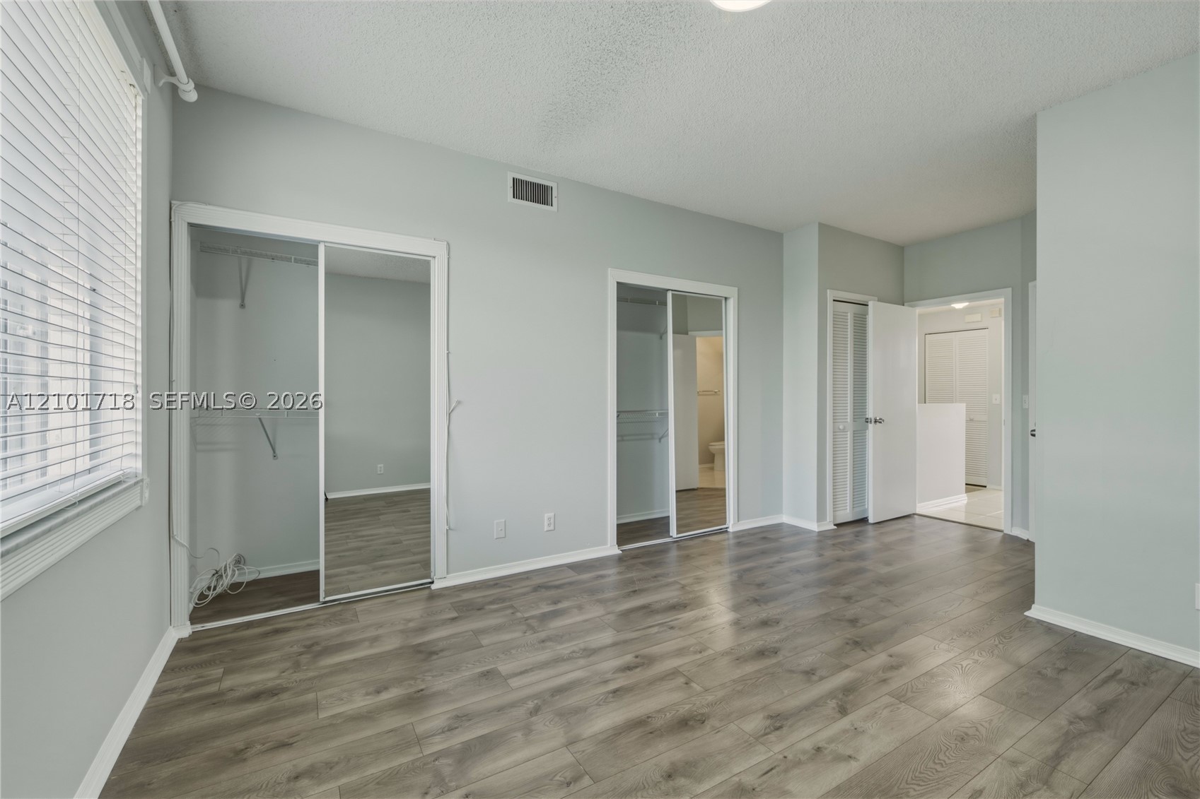 16679 Hemingway Dr, Weston FL 33326