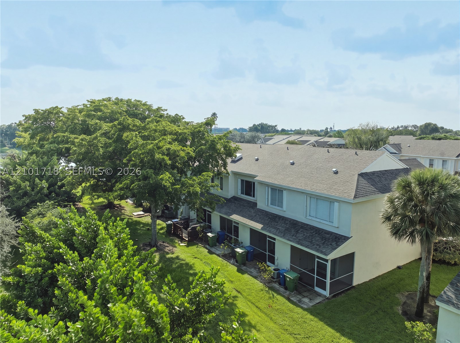 16679 Hemingway Dr, Weston FL 33326