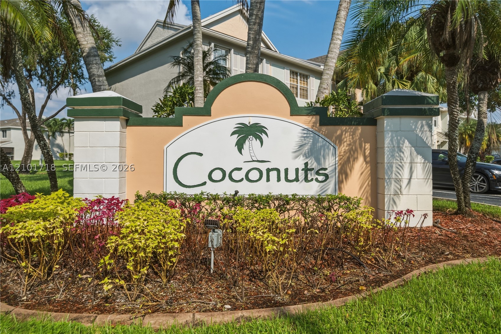 16679 Hemingway Dr, Weston FL 33326
