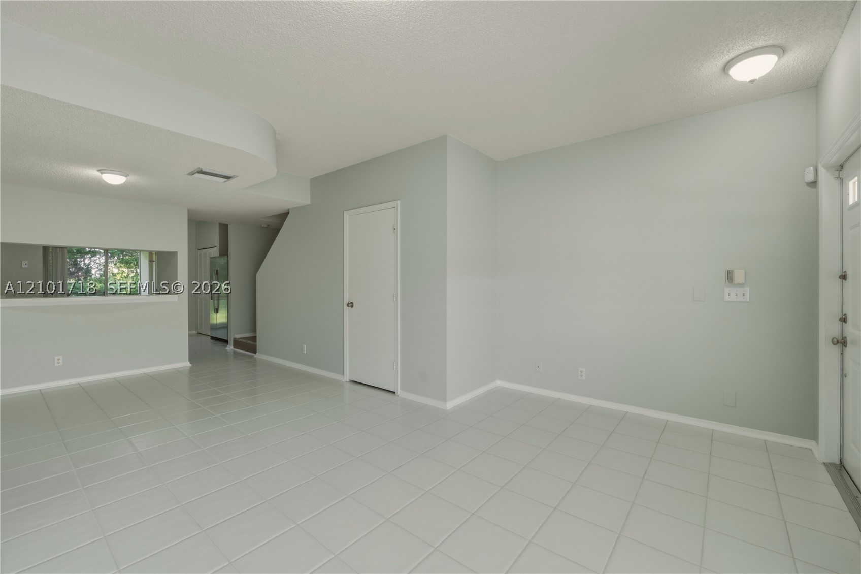 16679 Hemingway Dr, Weston FL 33326