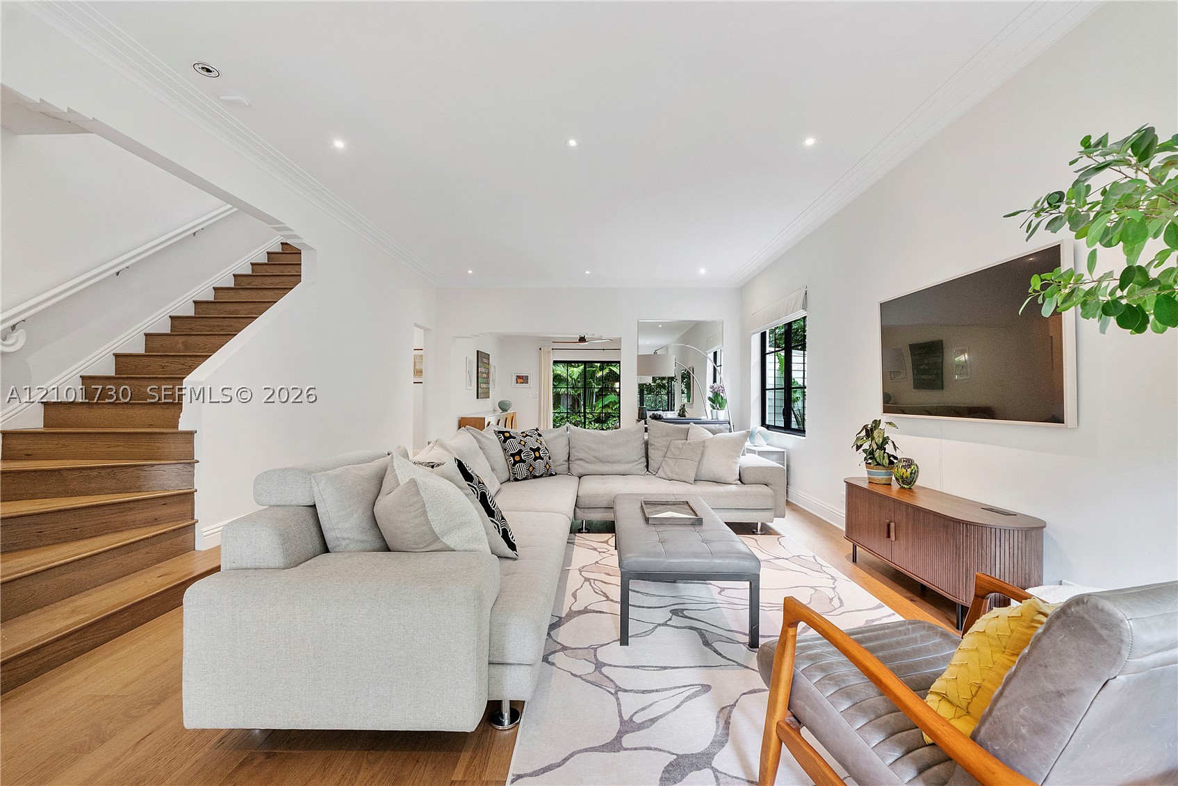 435 W 51st St, Miami Beach FL 33140