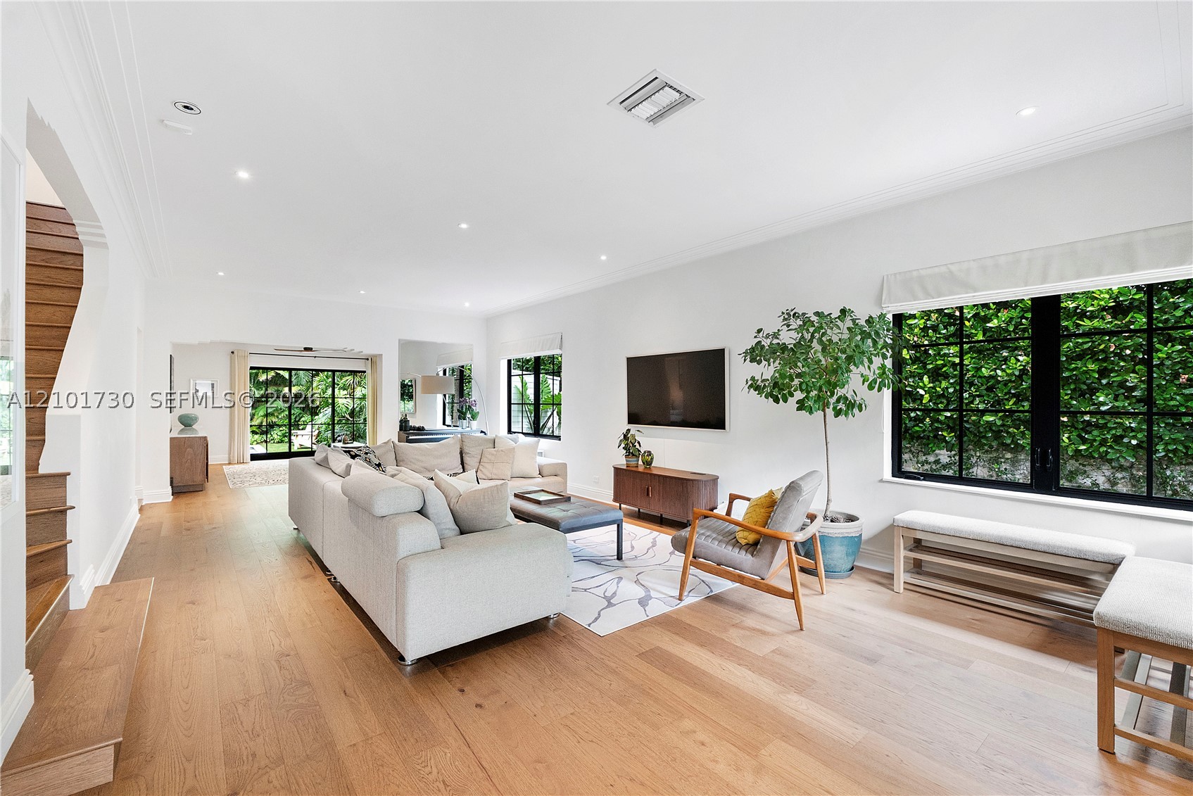 435 W 51st St, Miami Beach FL 33140