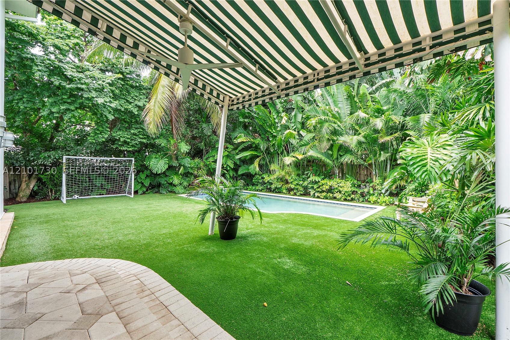 435 W 51st St, Miami Beach FL 33140