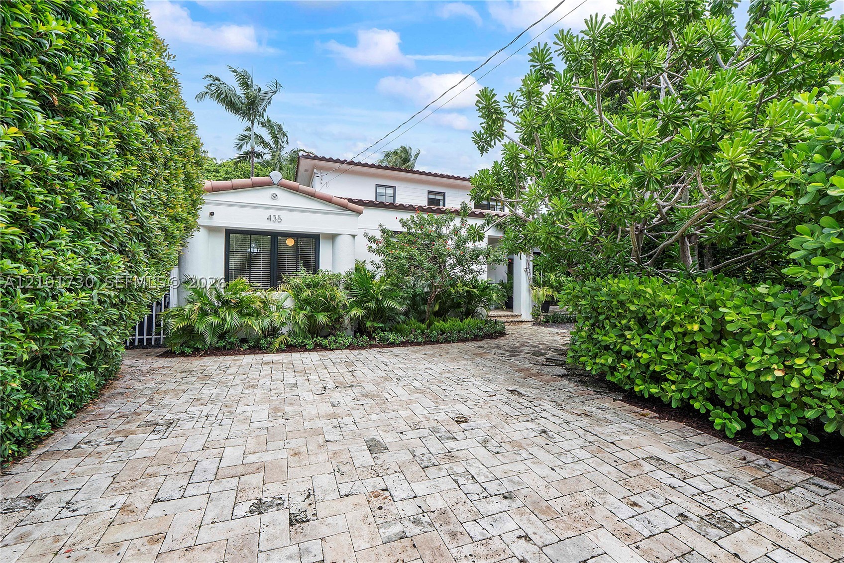 435 W 51st St, Miami Beach FL 33140