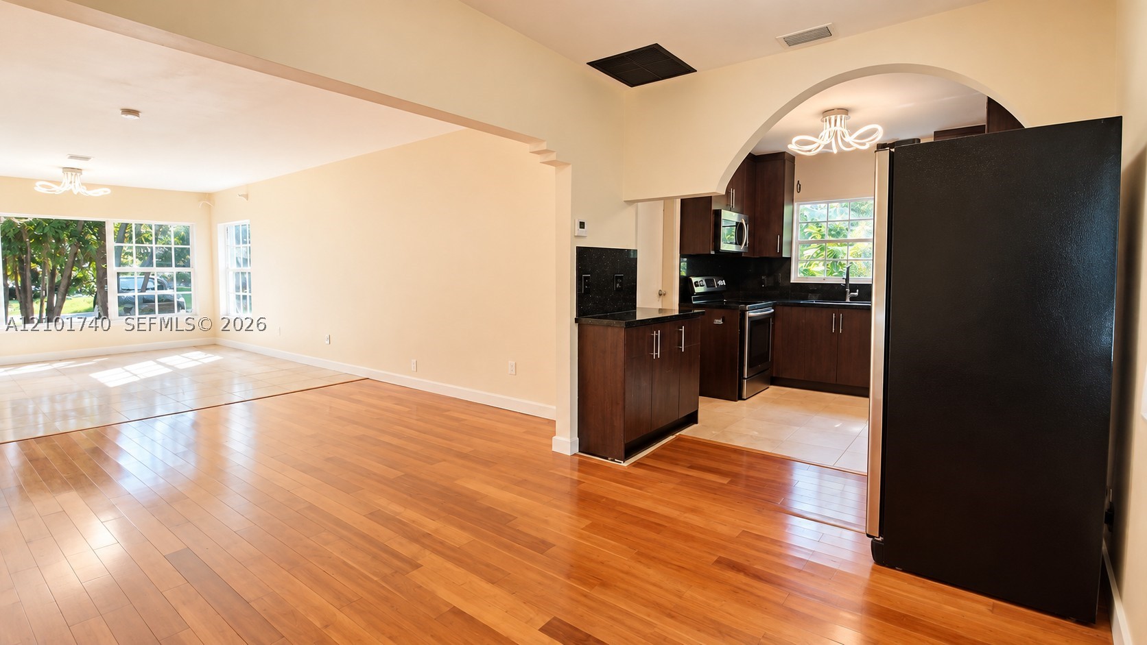 177 NE 86th St, El Portal FL 33138