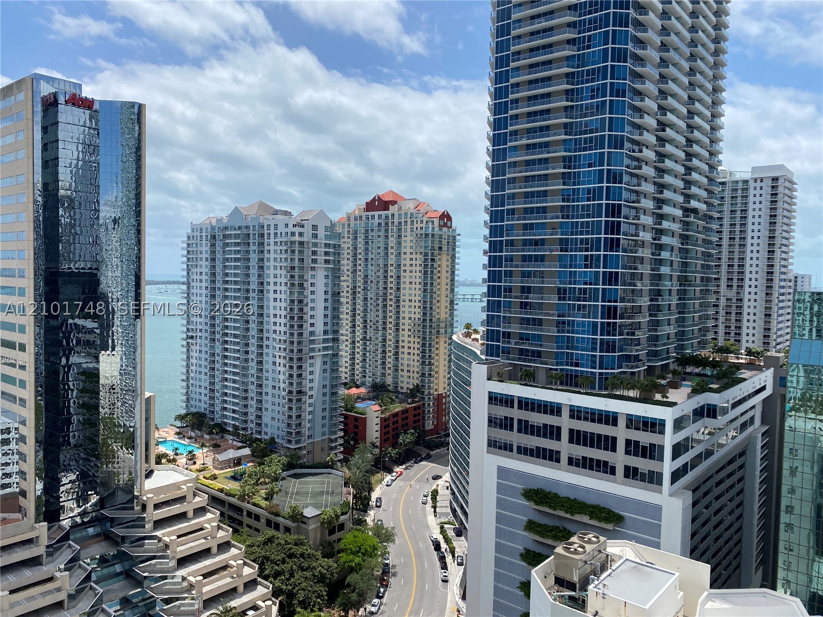 951 Brickell Ave #2508, Miami FL 33131