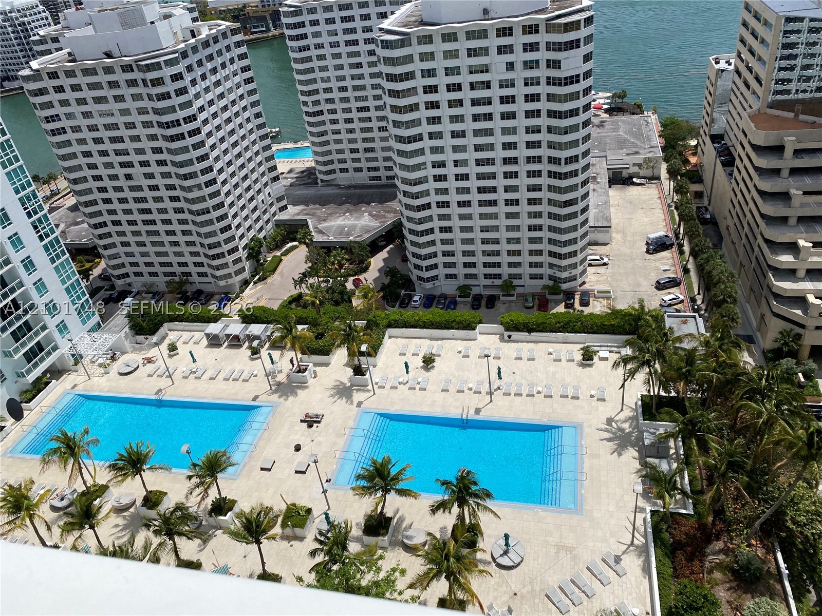 951 Brickell Ave #2508, Miami FL 33131