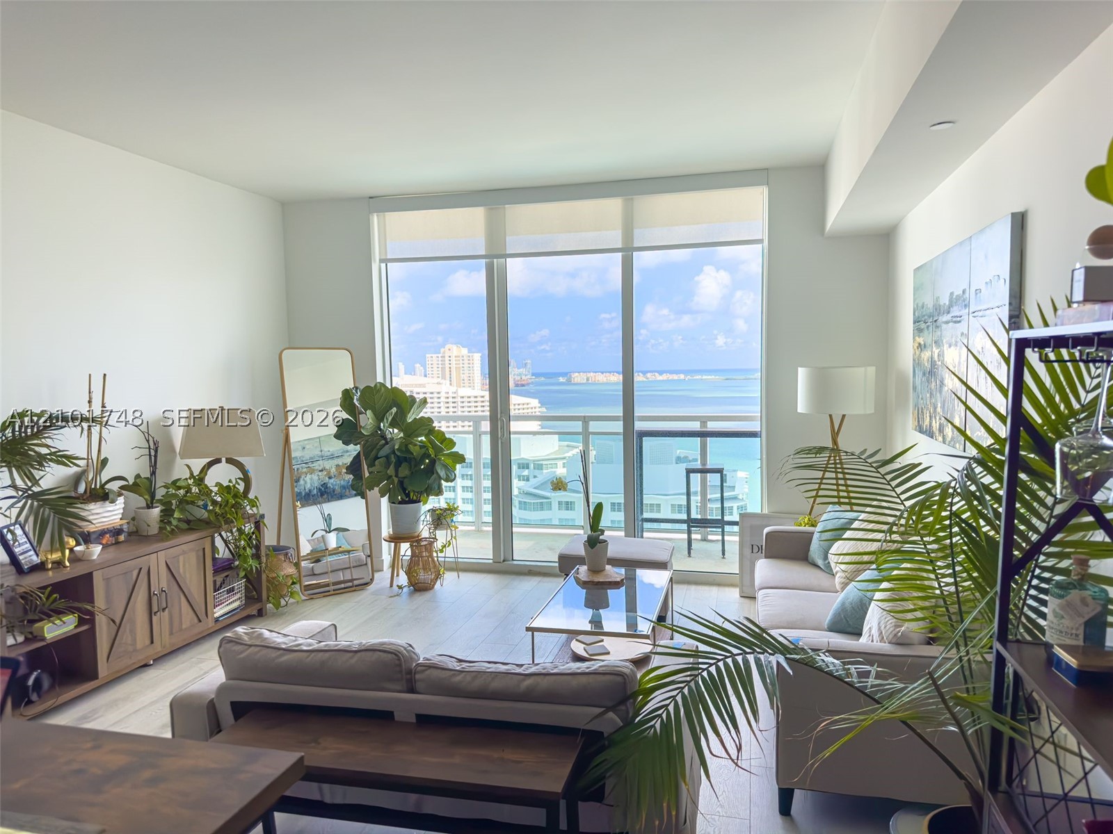 951 Brickell Ave #2508, Miami FL 33131