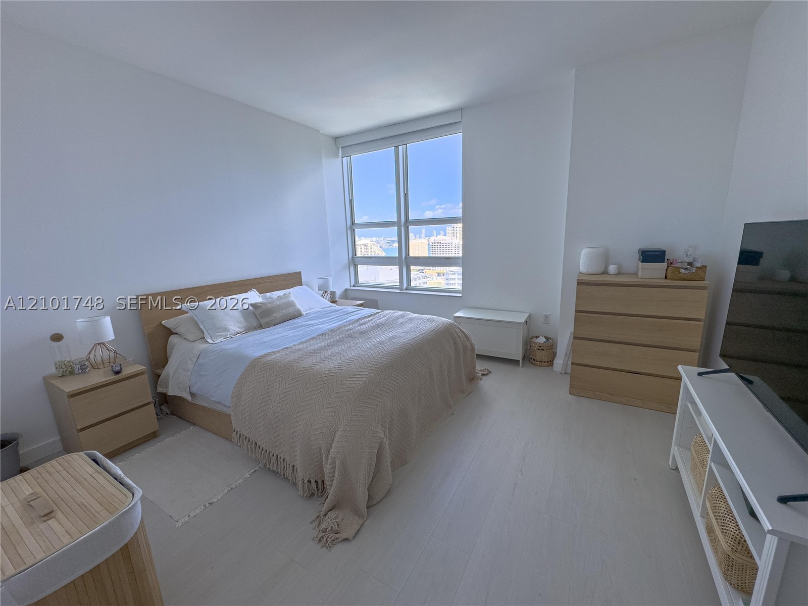 951 Brickell Ave #2508, Miami FL 33131