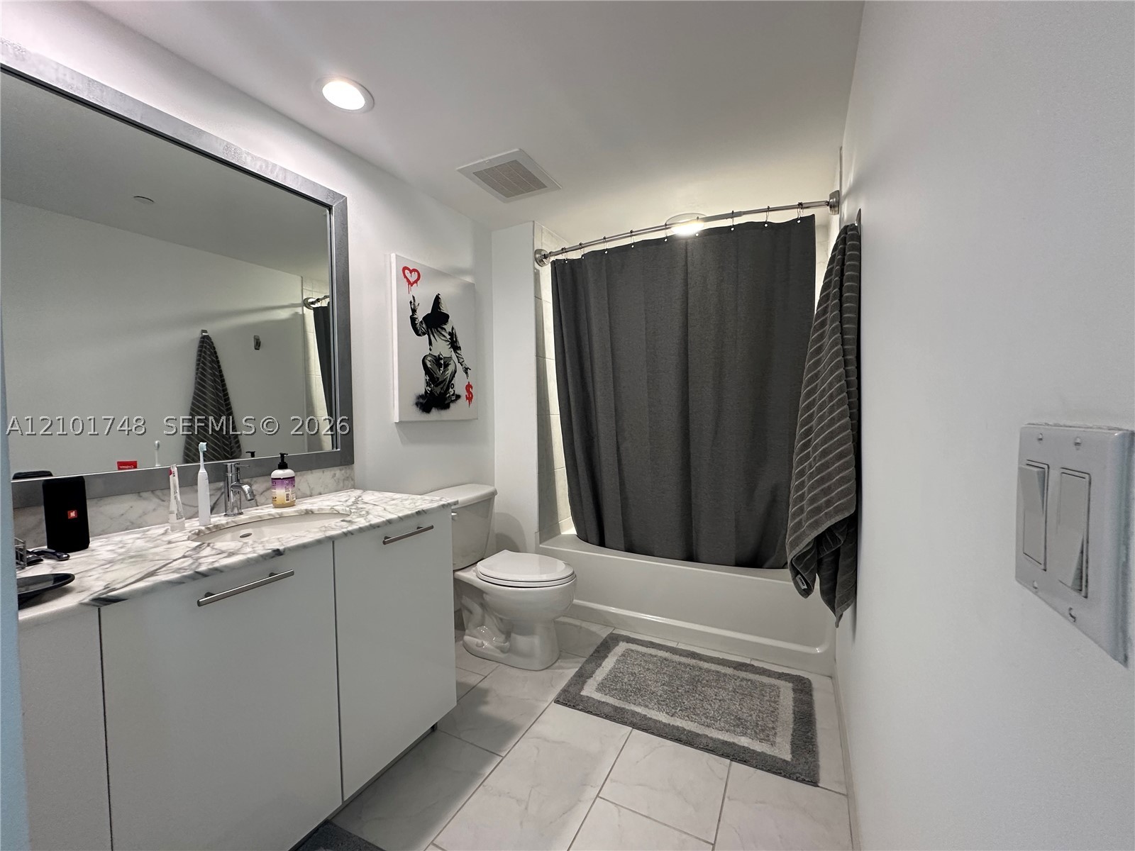 951 Brickell Ave #2508, Miami FL 33131
