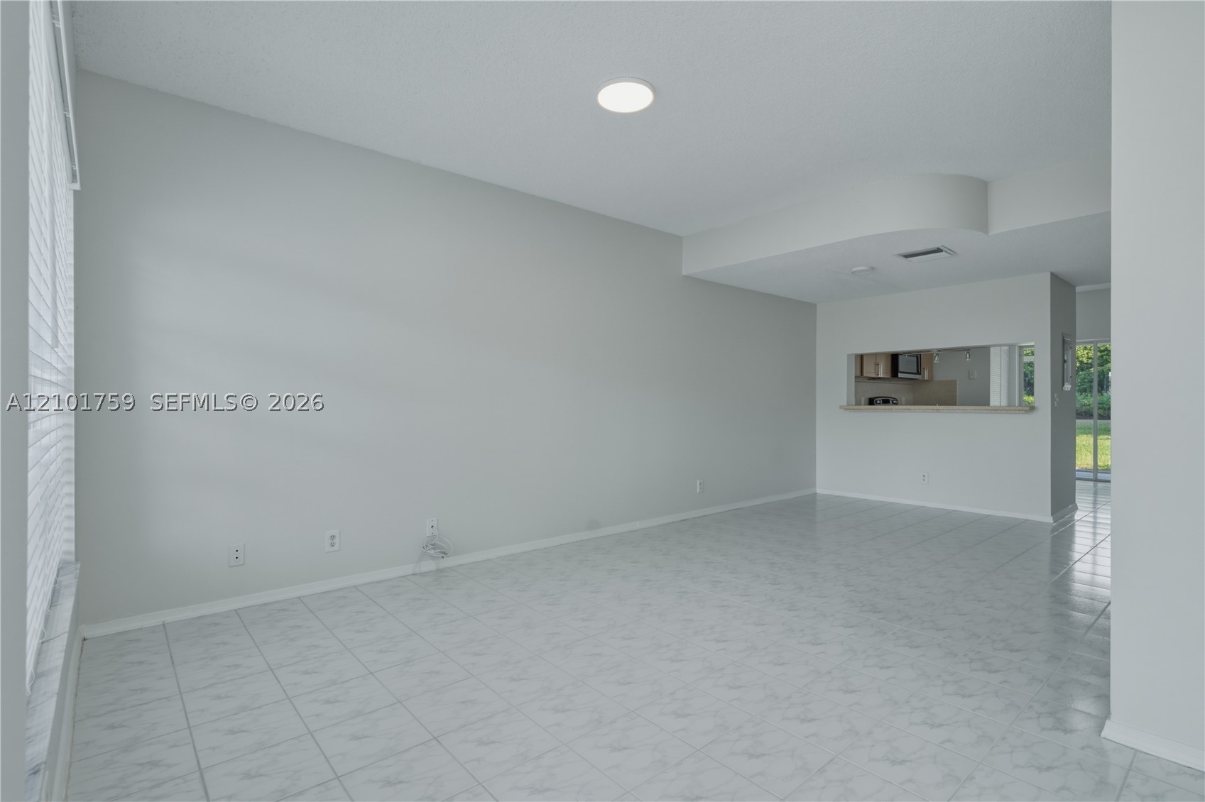 16731 Hemingway Dr, Weston FL 33326