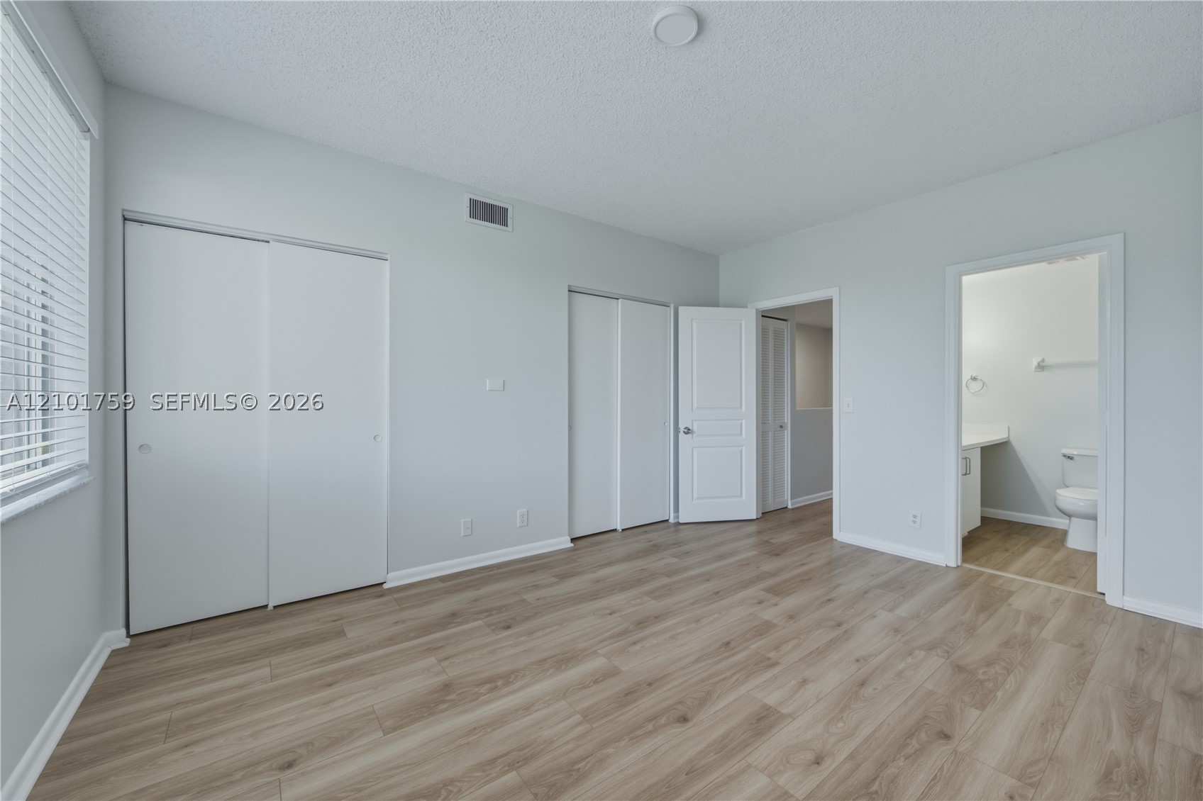 16731 Hemingway Dr, Weston FL 33326