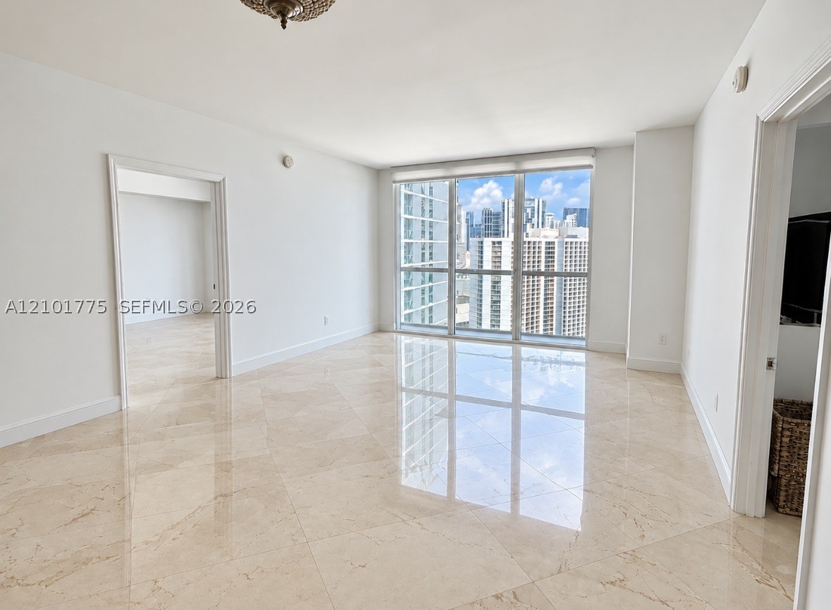 500 Brickell Ave #2405, Miami FL 33131