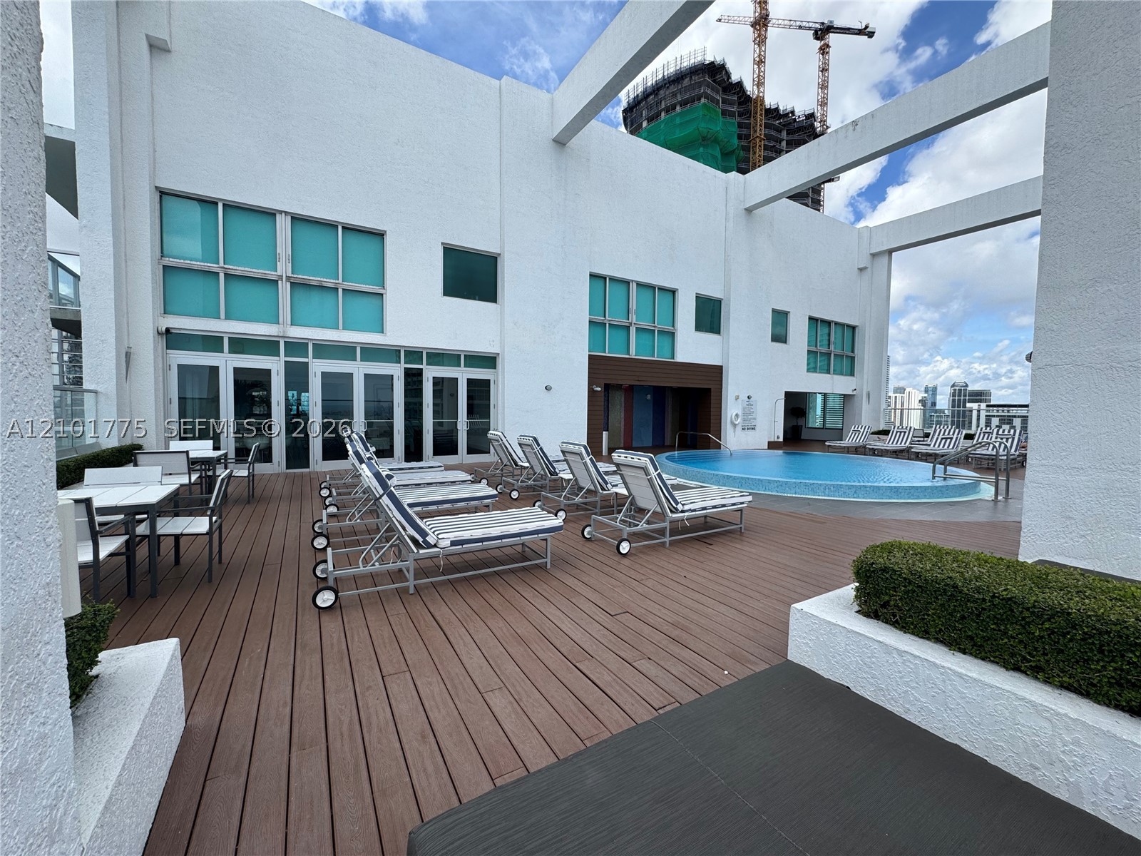 500 Brickell Ave #2405, Miami FL 33131
