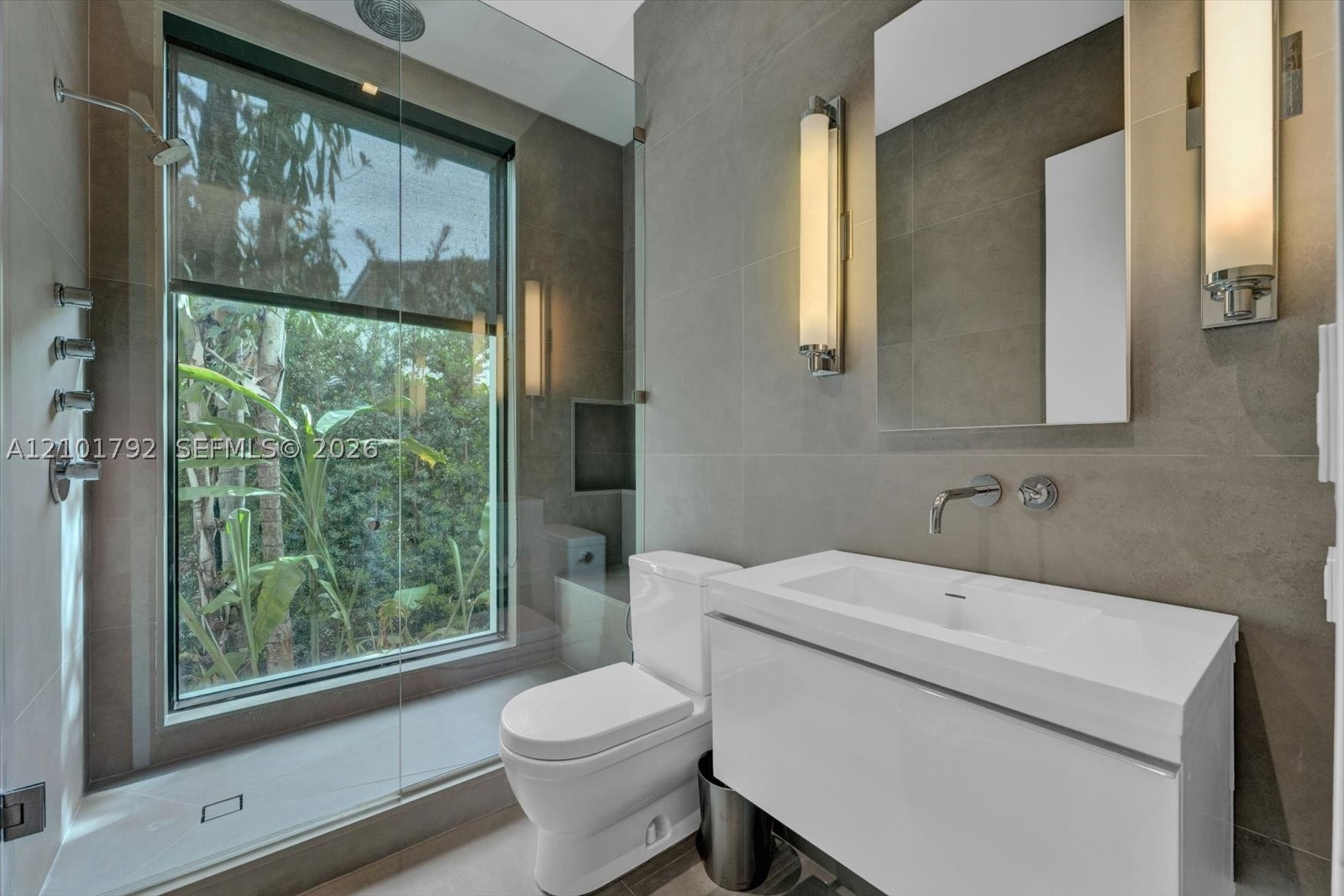 4322 Nautilus Dr, Miami Beach FL 33140