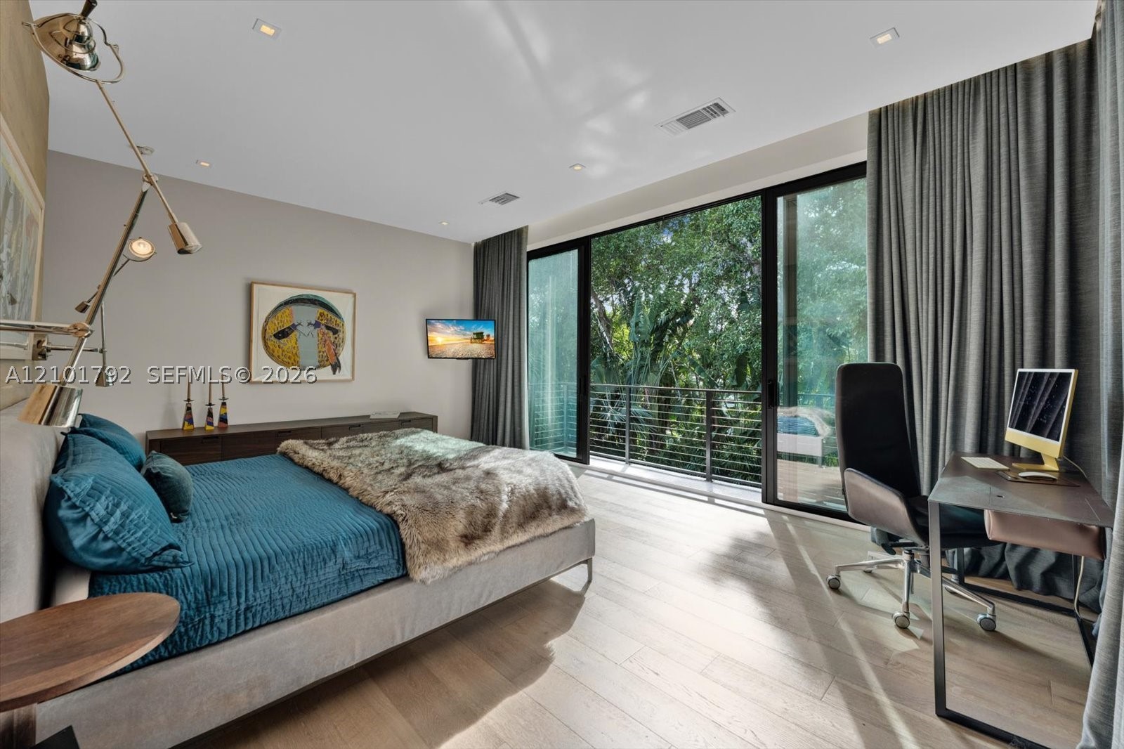 4322 Nautilus Dr, Miami Beach FL 33140