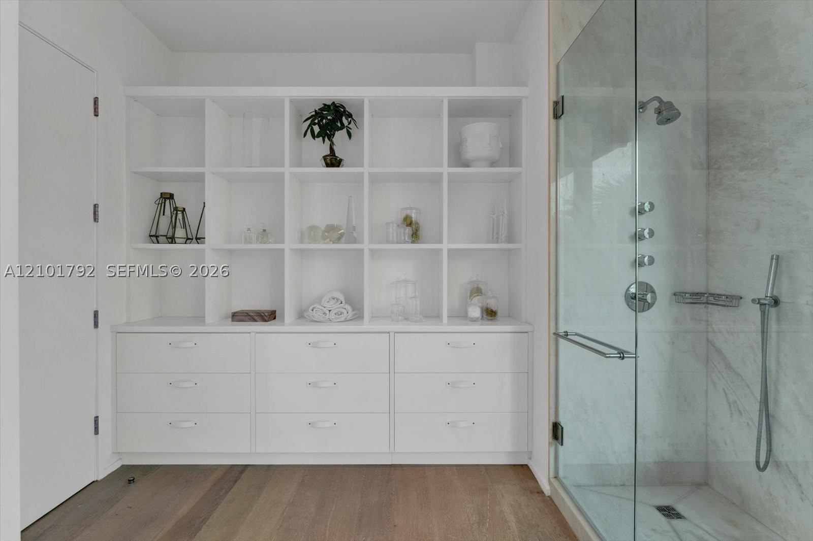 4322 Nautilus Dr, Miami Beach FL 33140