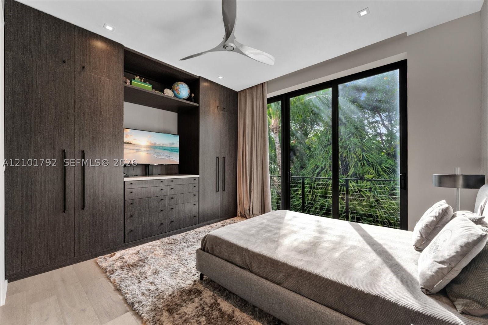 4322 Nautilus Dr, Miami Beach FL 33140